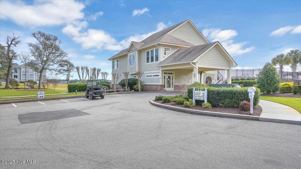 100505838 | Photo 72