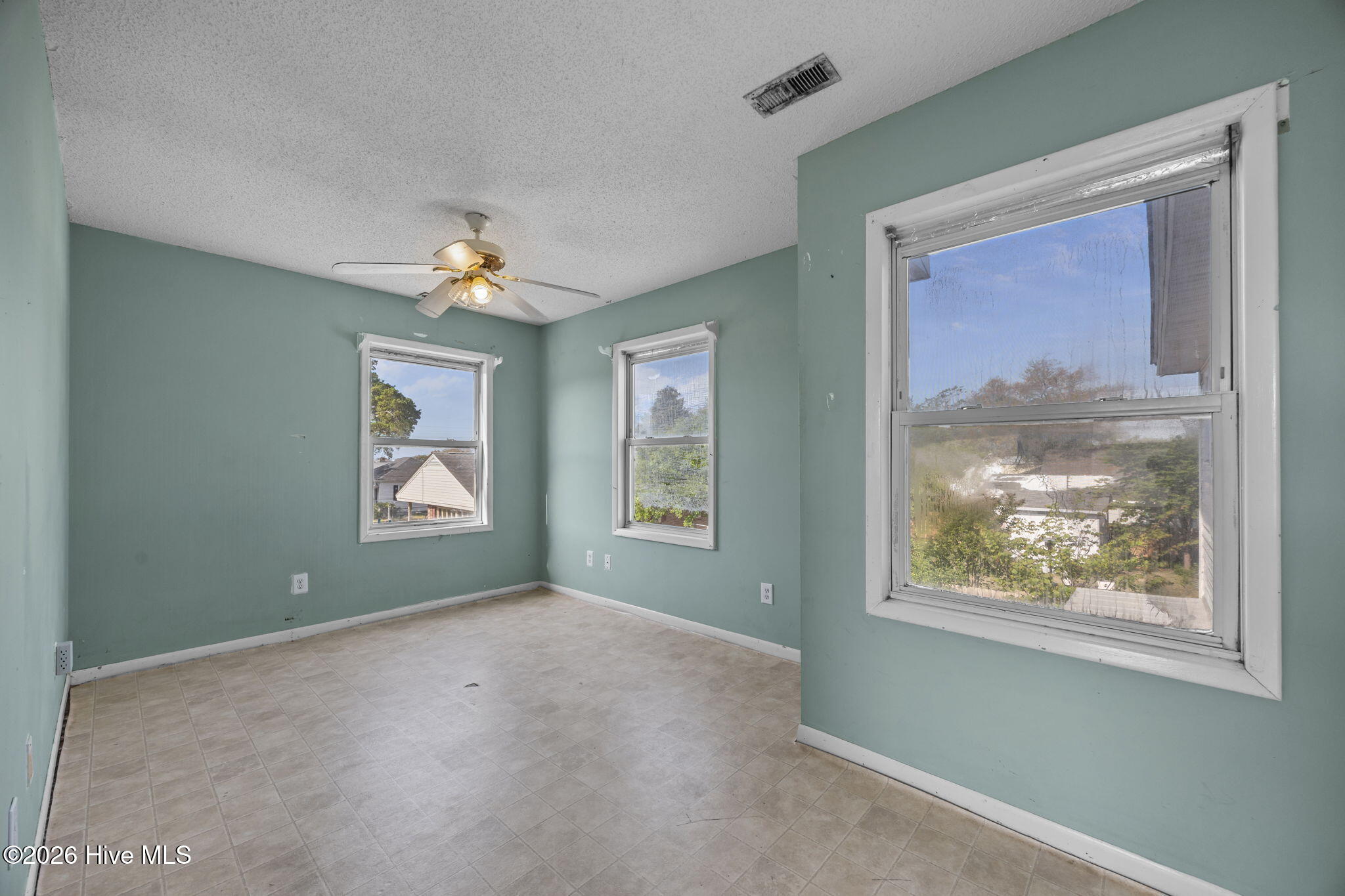 2501 Avery Street,Morehead City