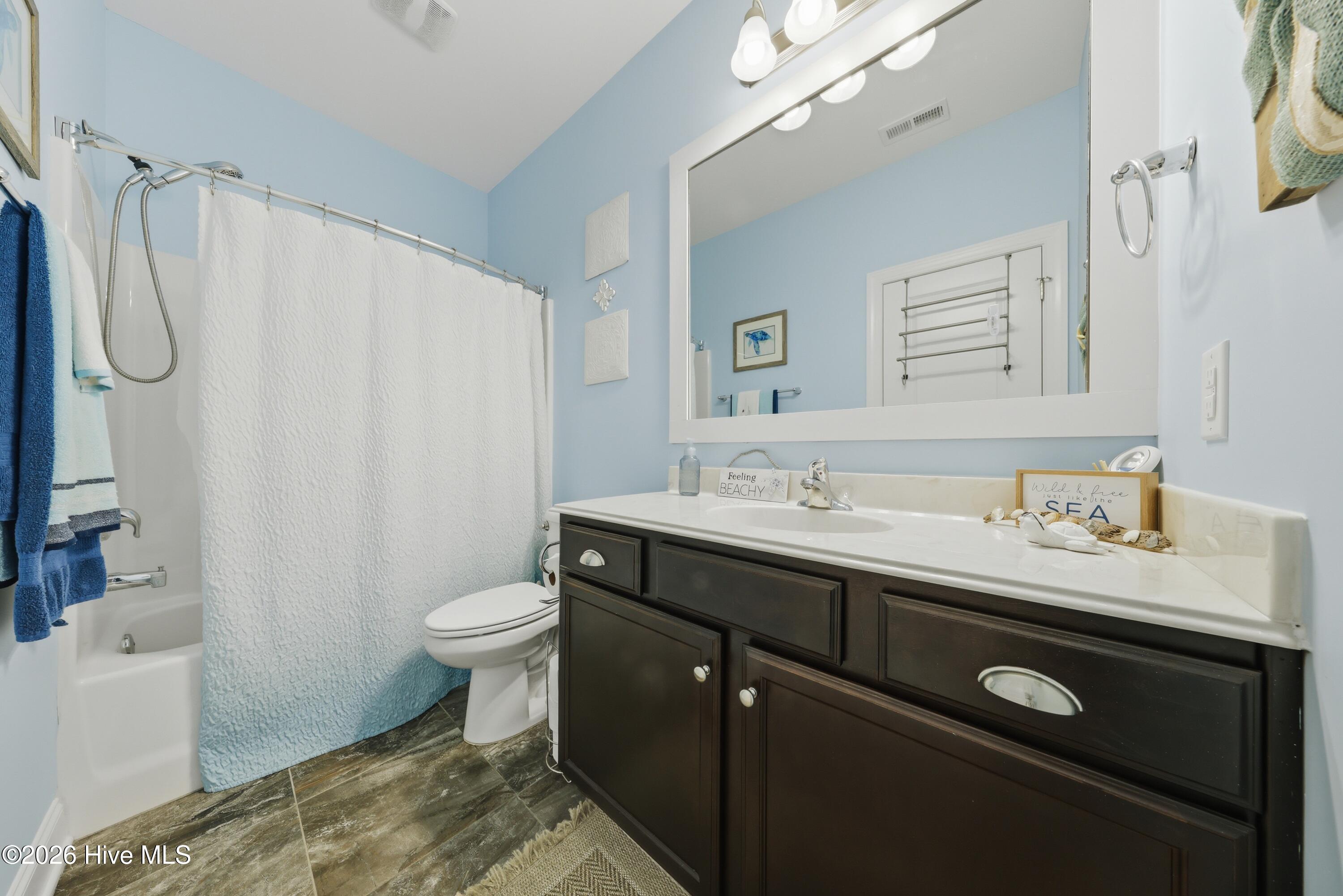 100561960 | Photo 24