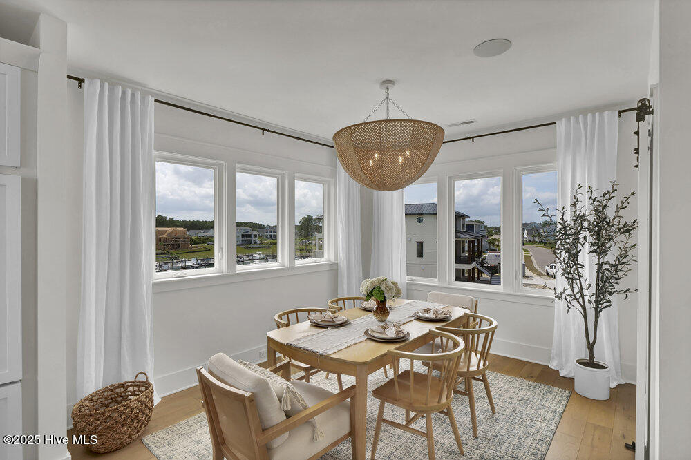 100520014 | Photo 20