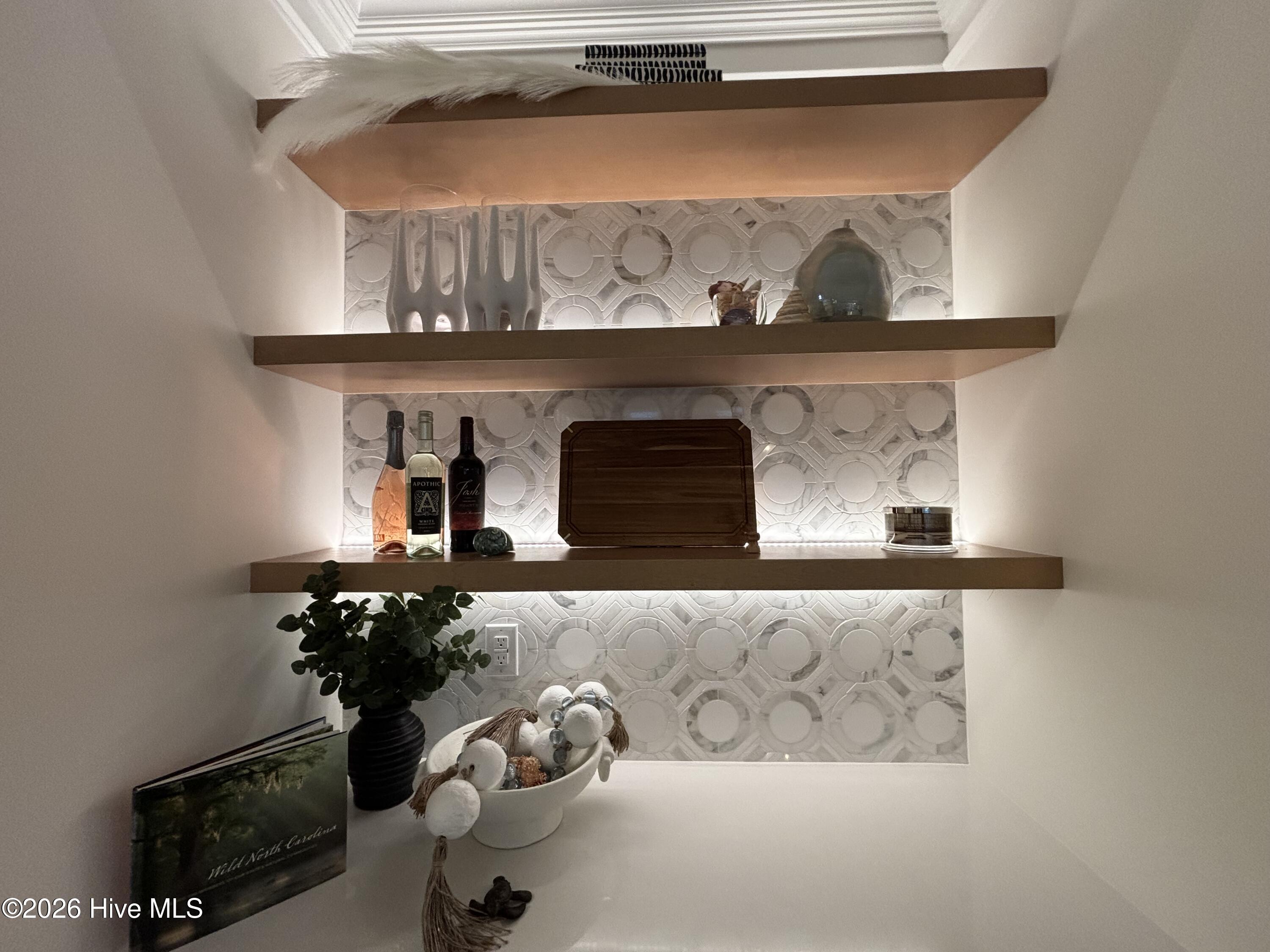 100516902 | Photo 94