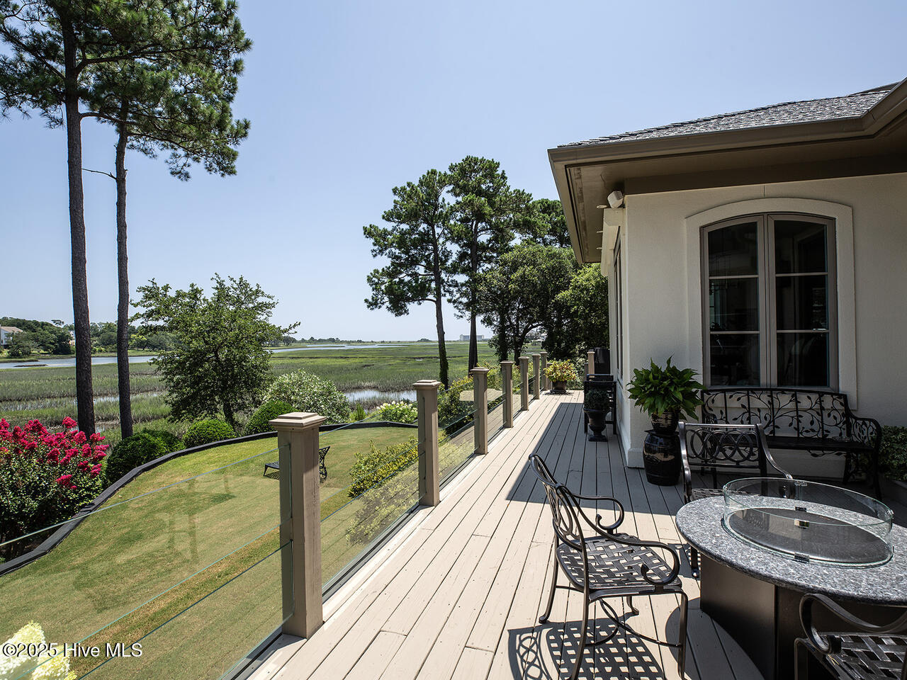 100526080 | Photo 54