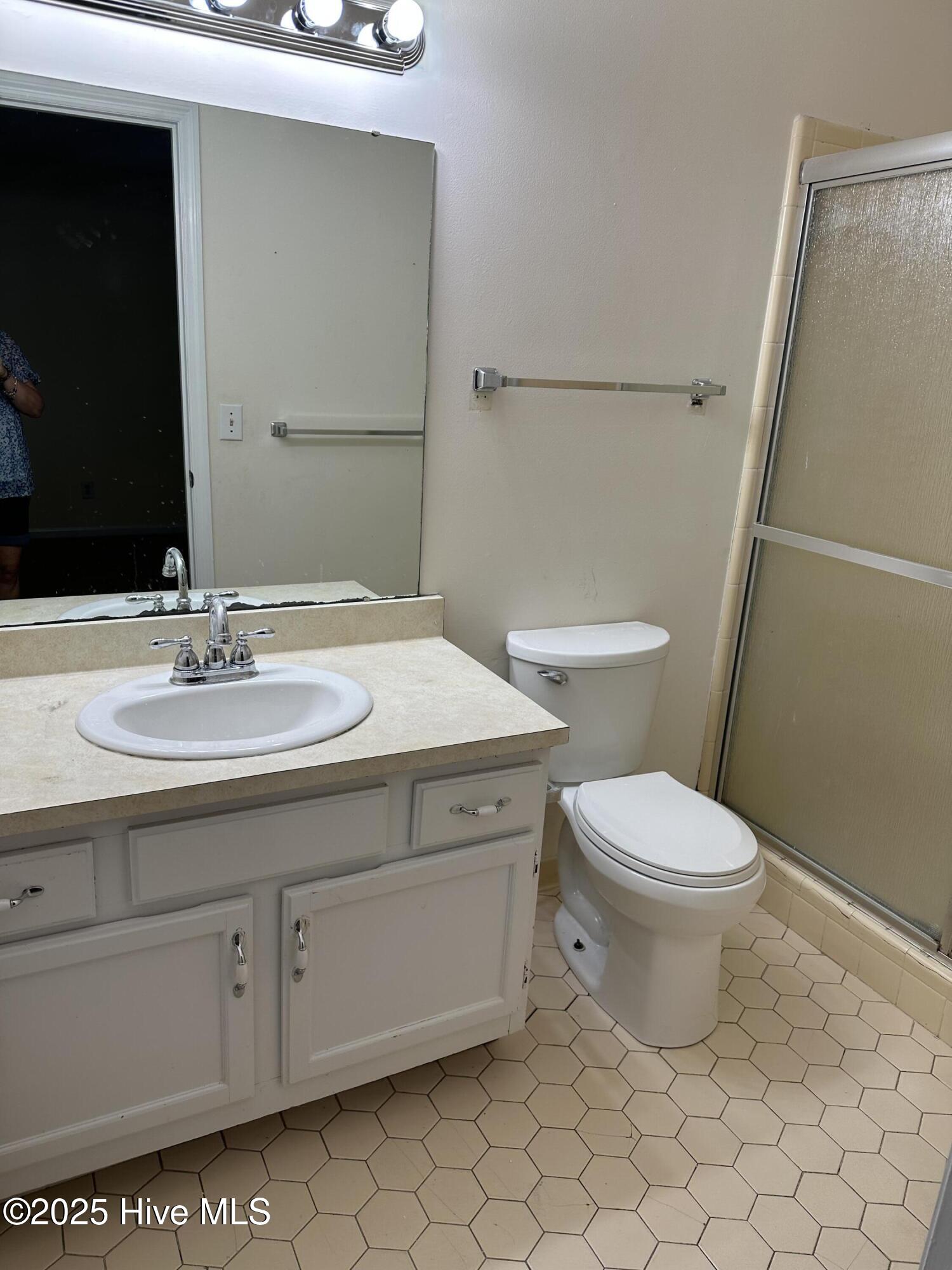 100537313 | Photo 11