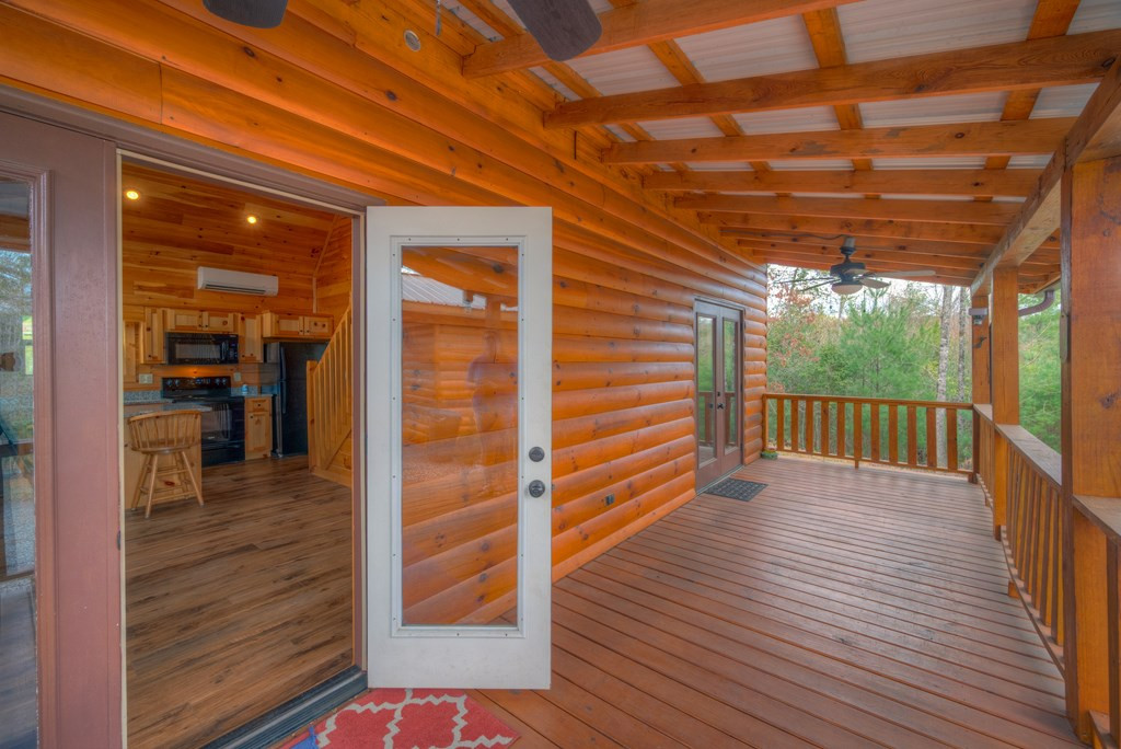 Exterior photo of 20 Field Stone Trail, Murphy, NC 28906. MLS: 98544330