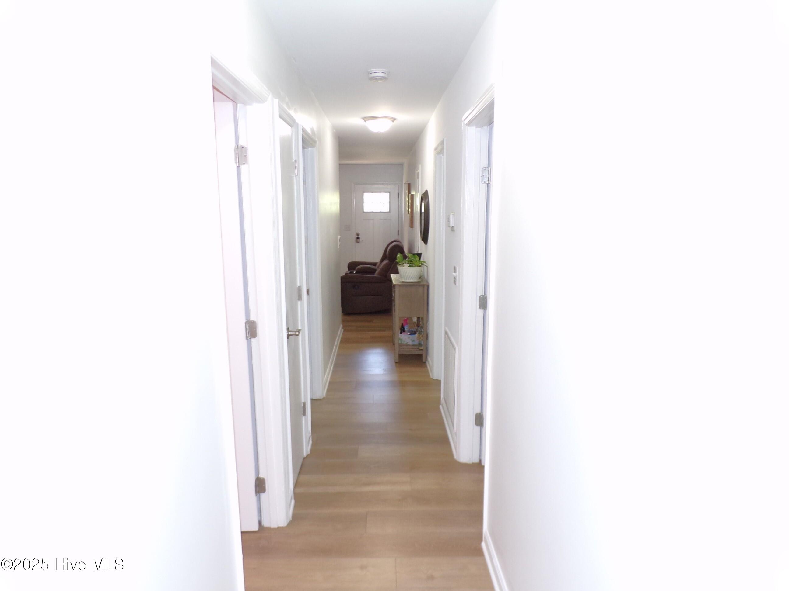 100520193 | Photo 16