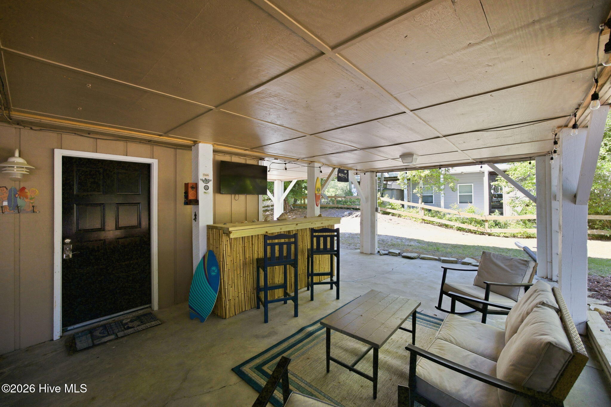 100569426 | Photo 17