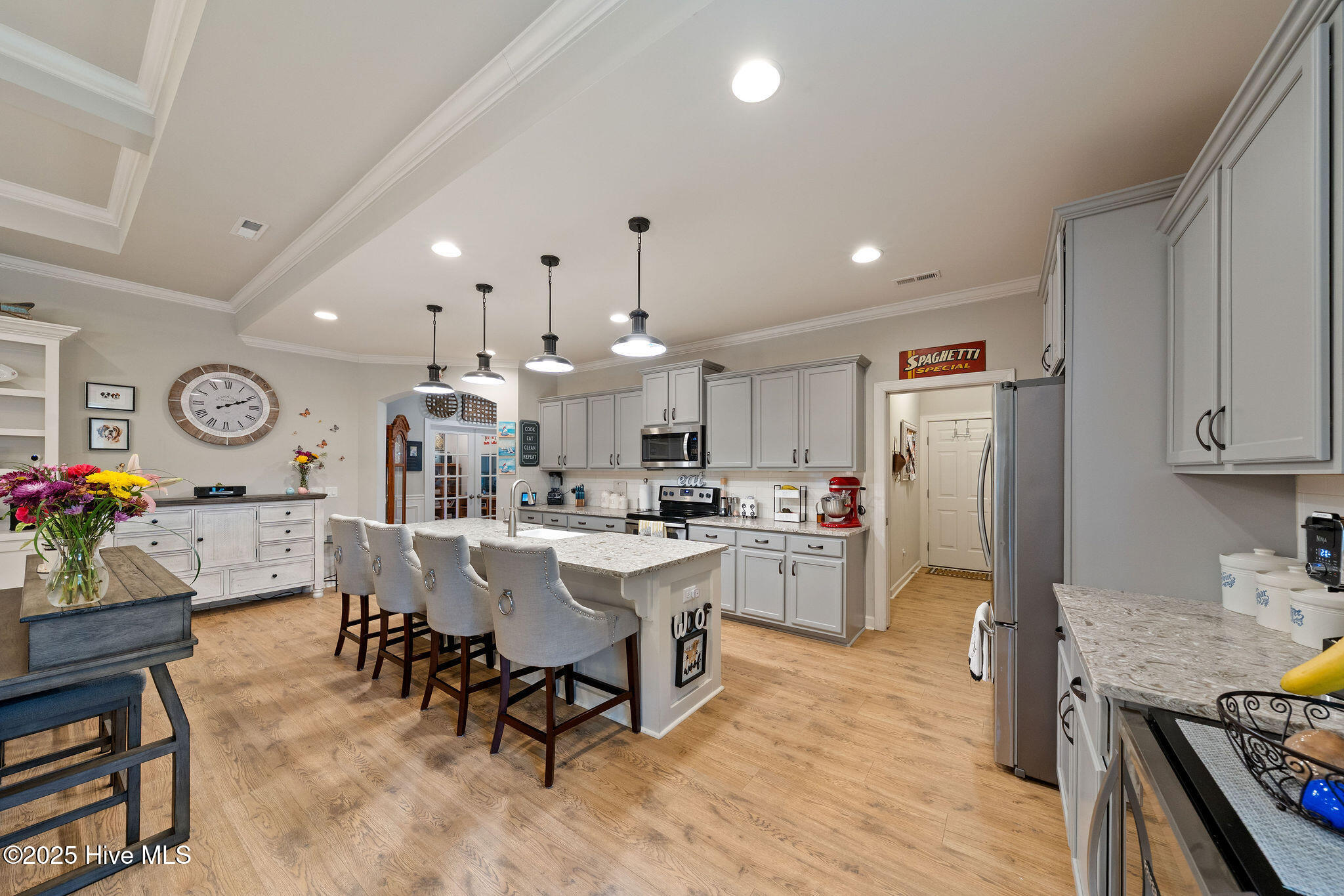 100529341 | Photo 20