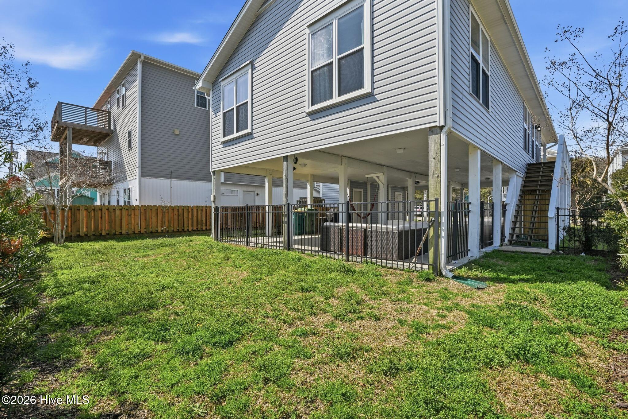 100558561 | Photo 52