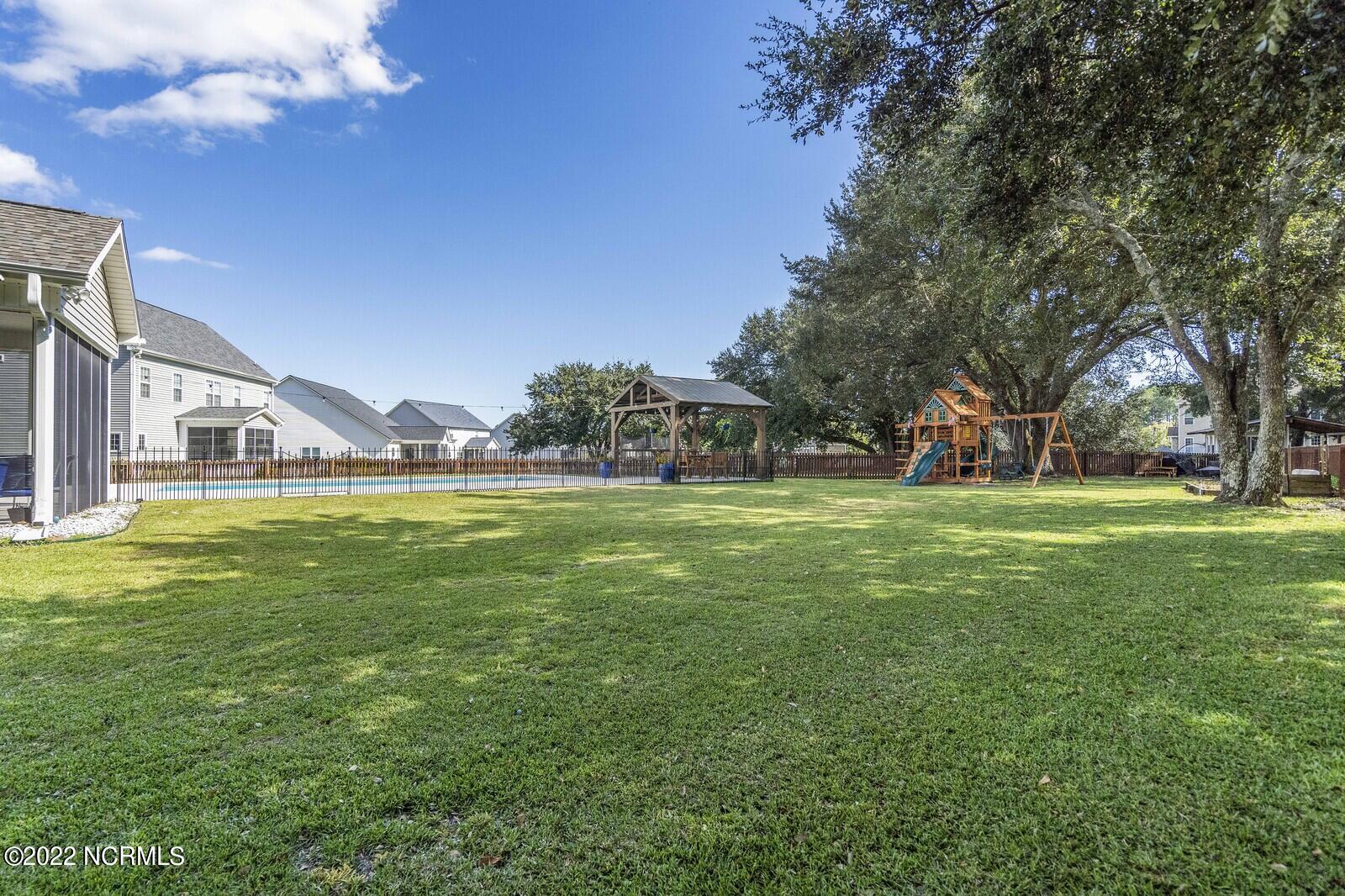 100556304 | Photo 82