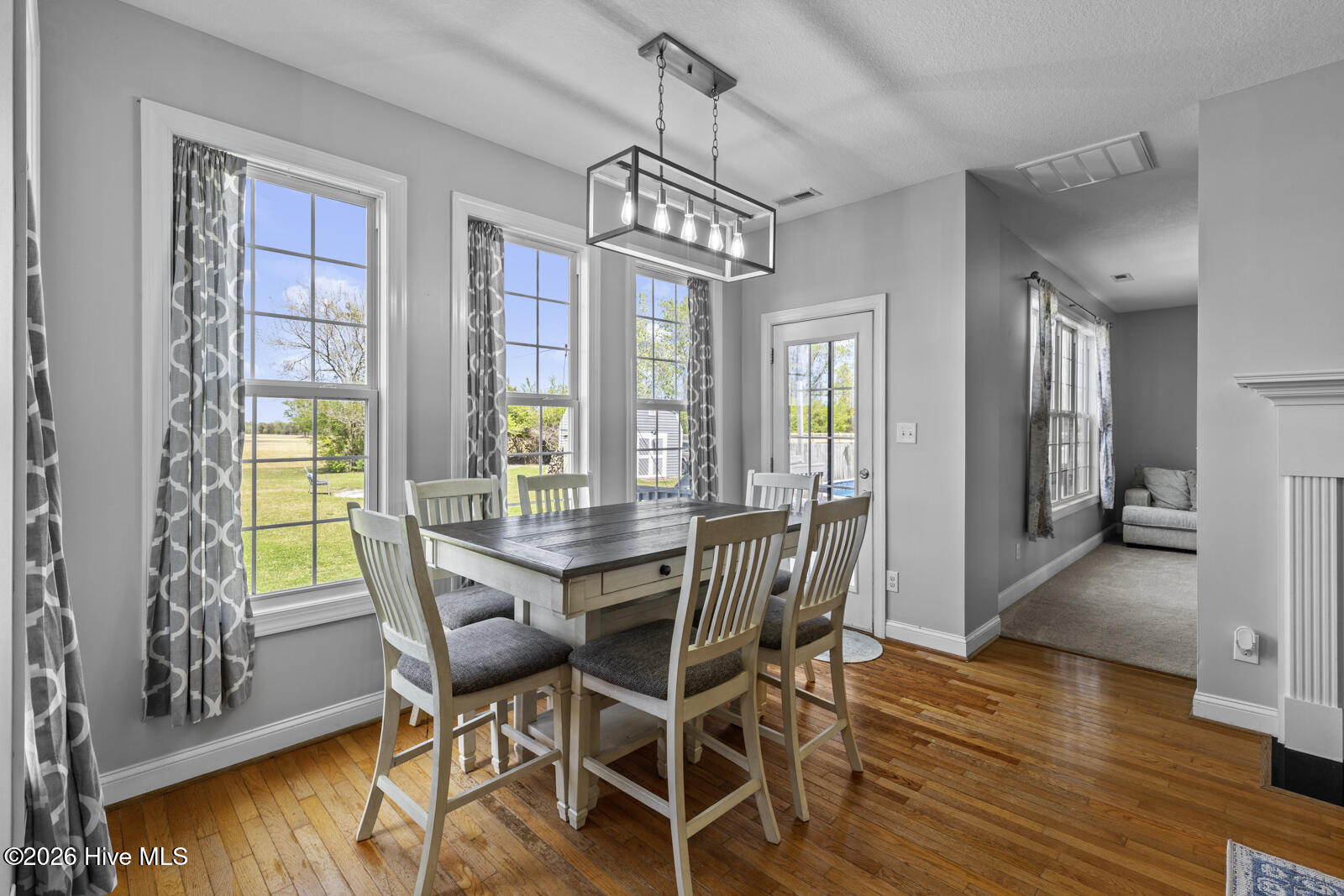 100564788 | Photo 12