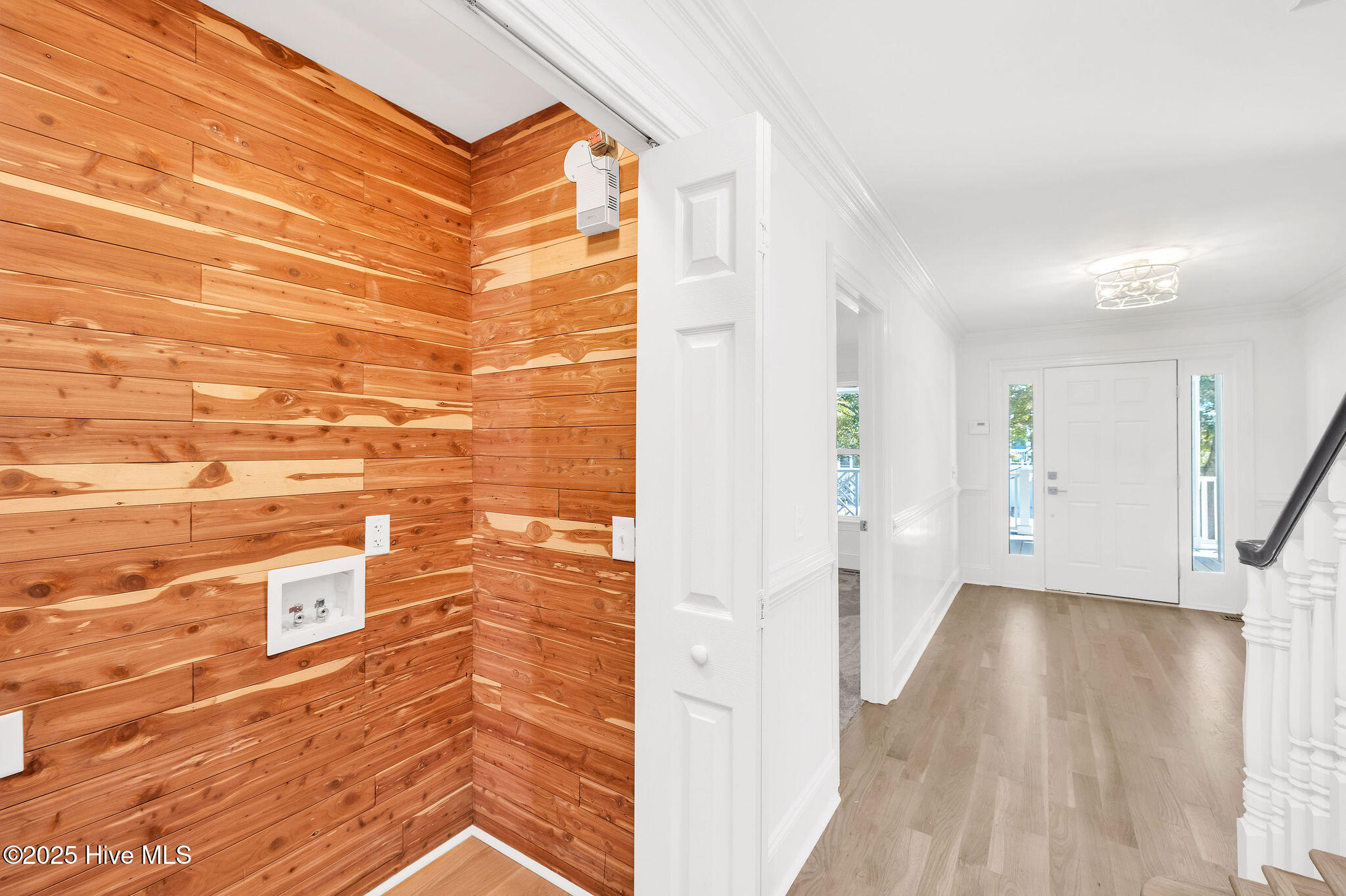 100540097 | Photo 42