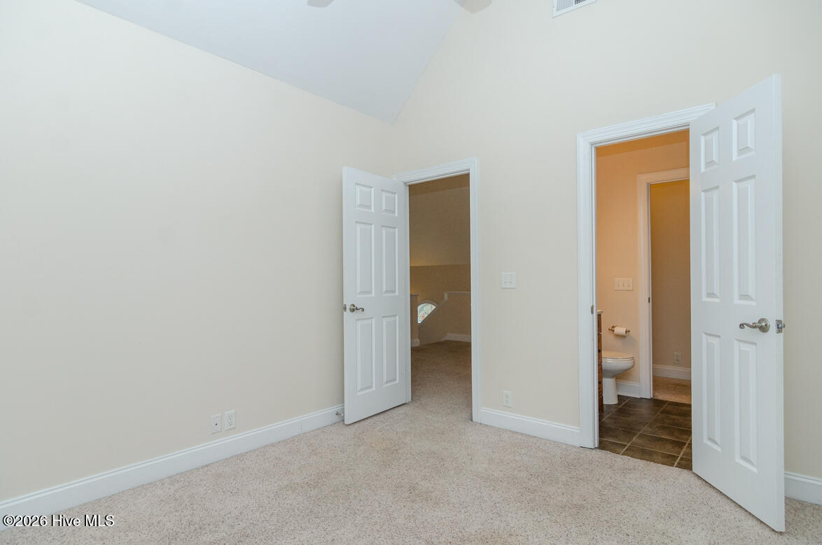 100556444 | Photo 22