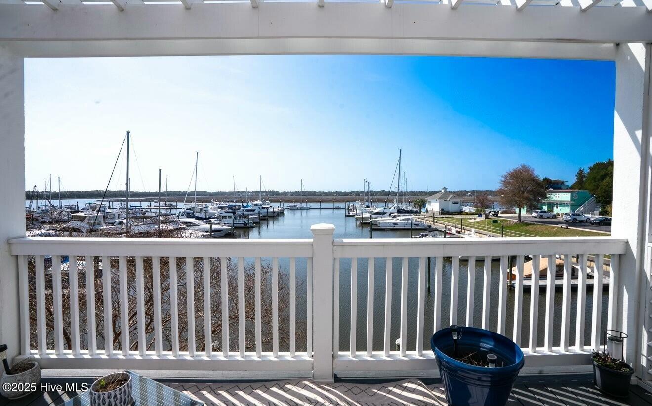 100552345 | Photo 13