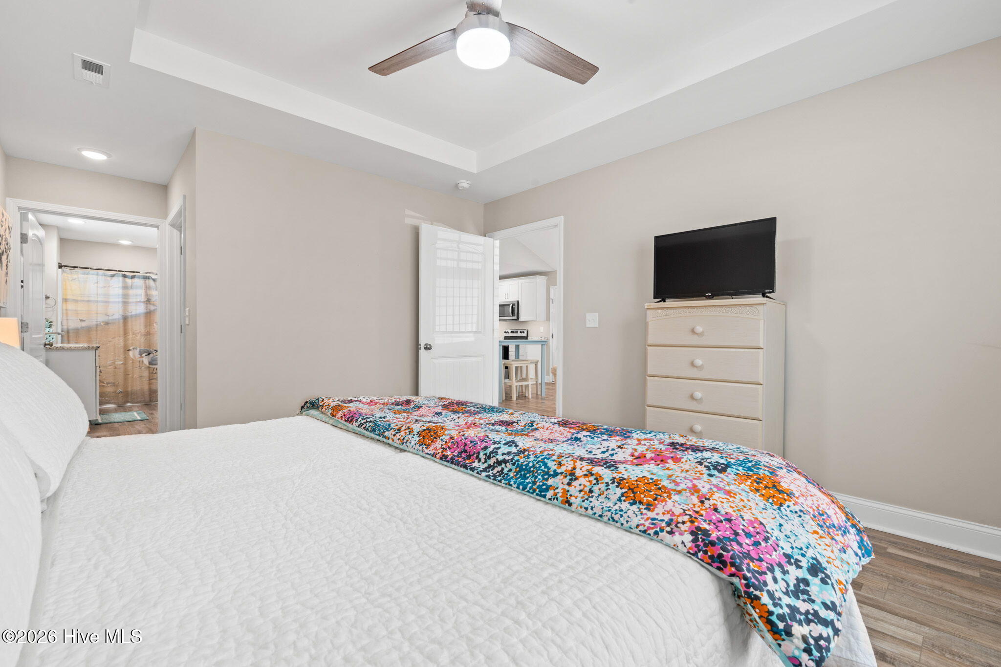 100564601 | Photo 15