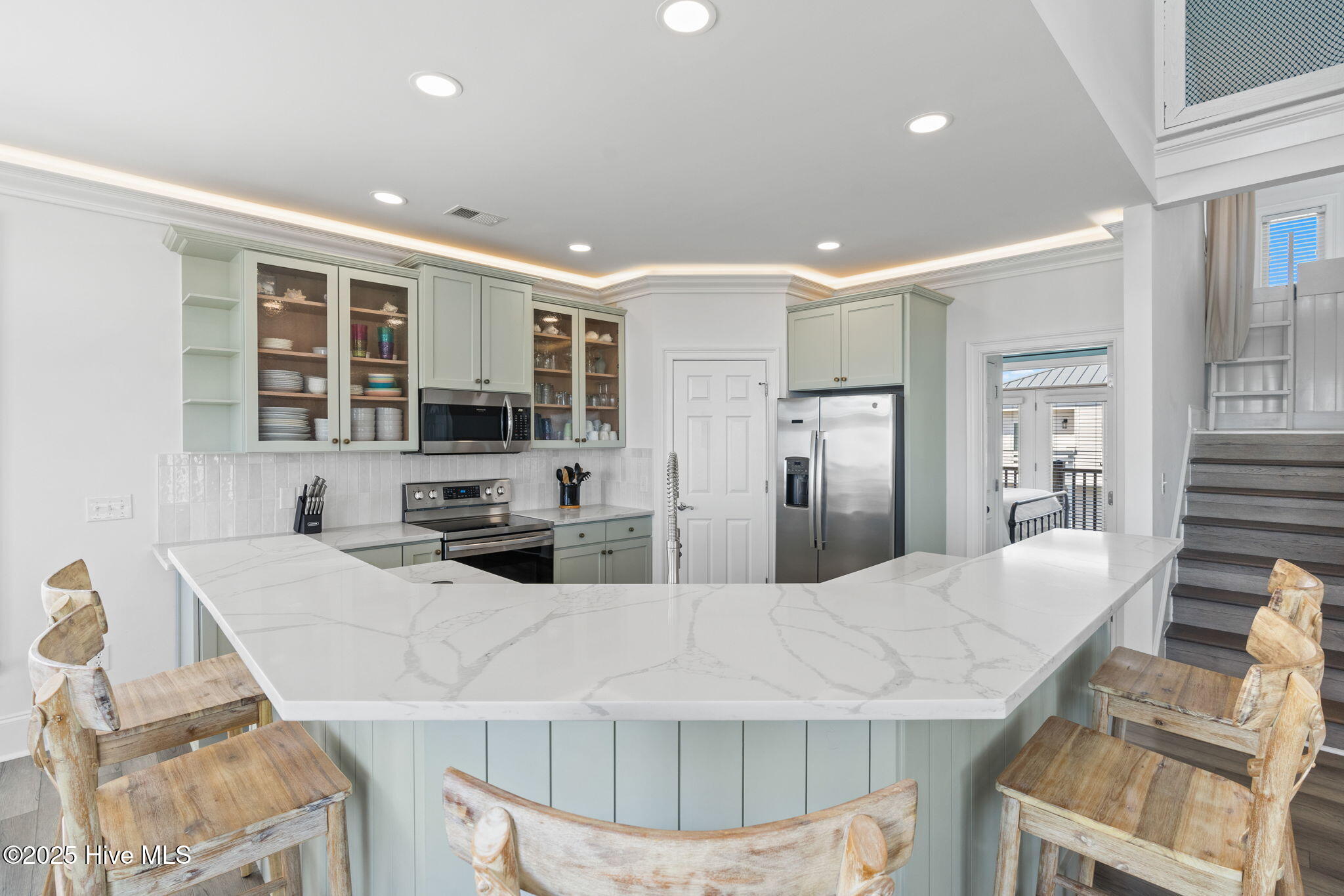 100535971 | Photo 14