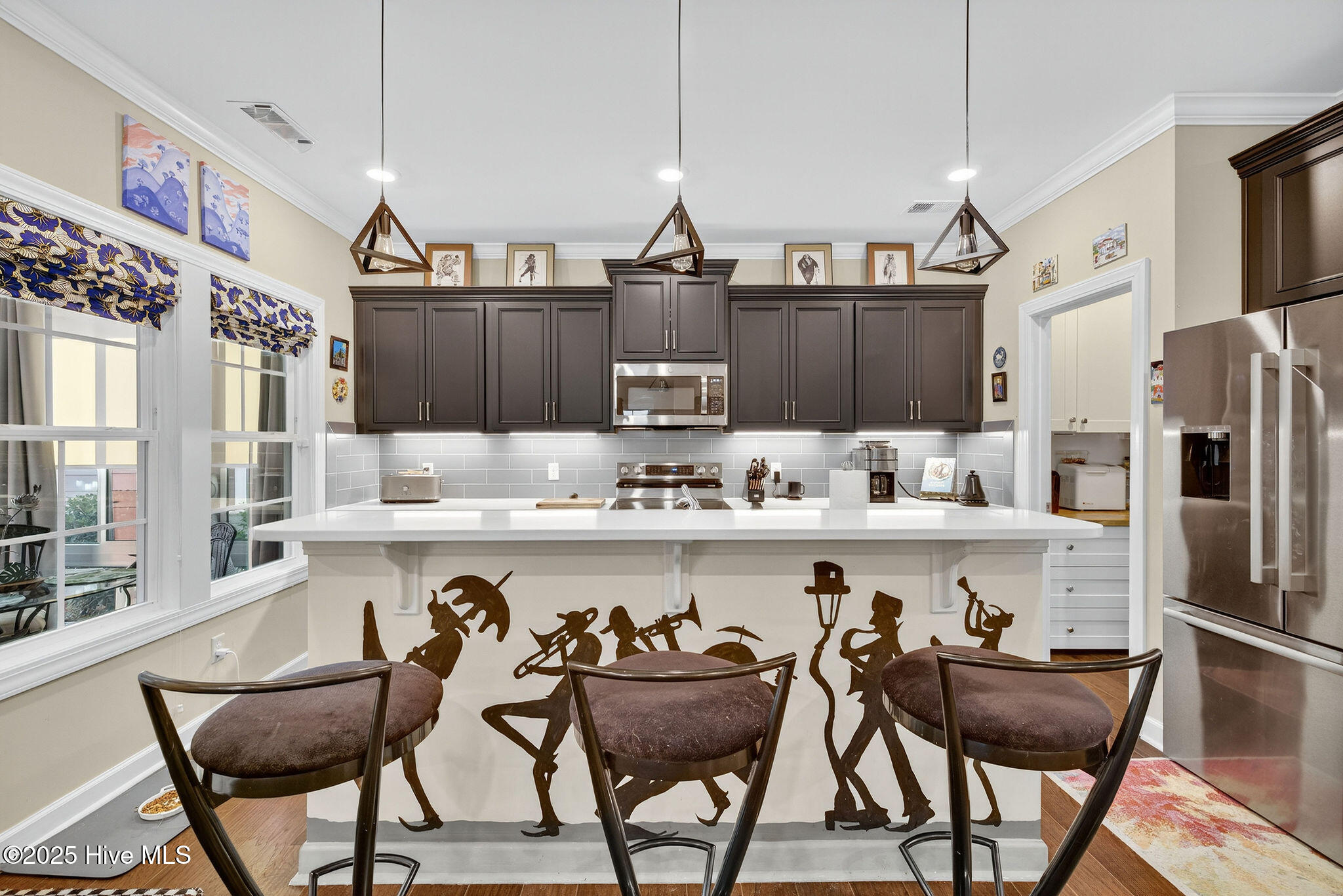 100529833 | Photo 17