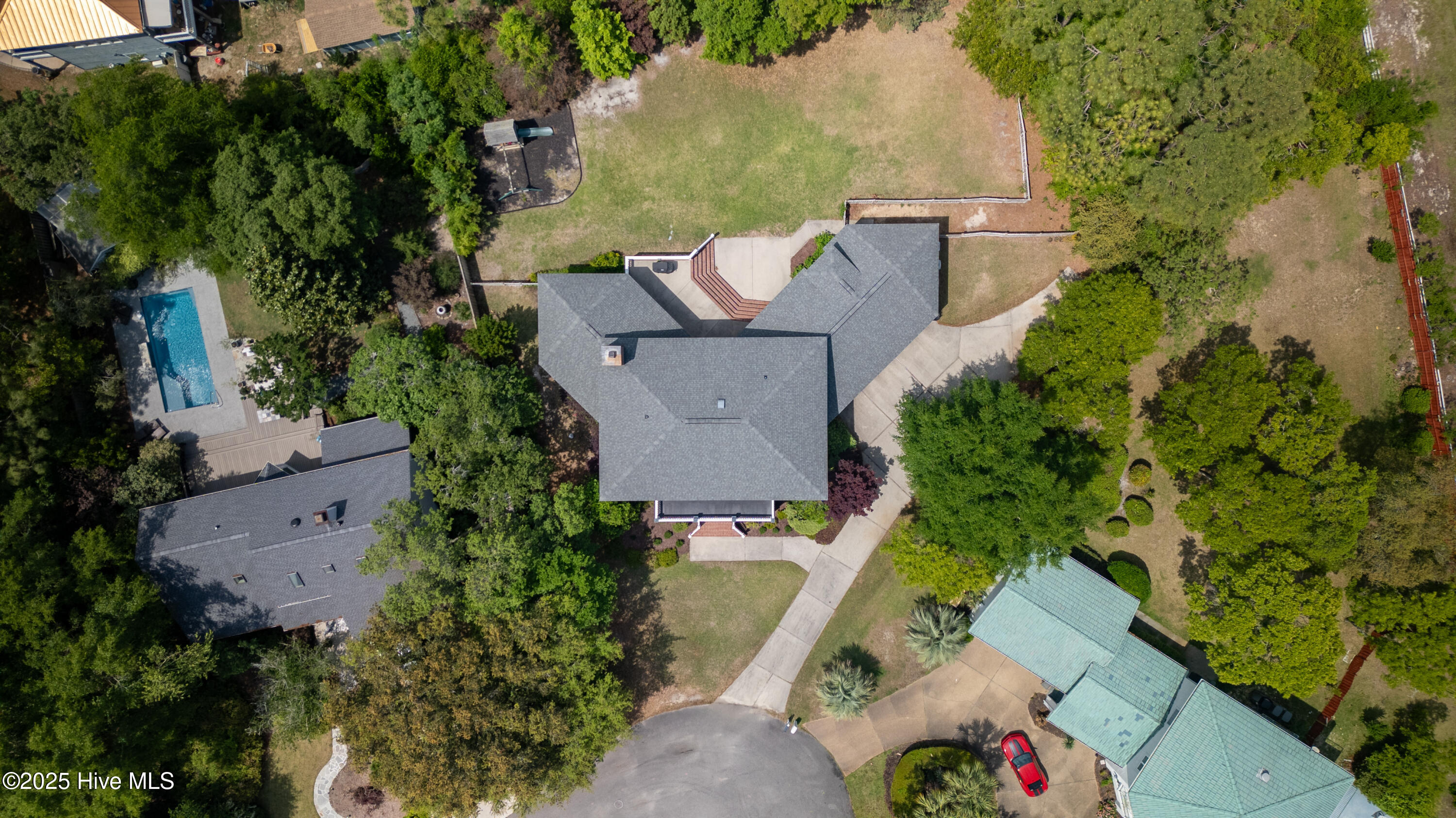 100504337 | Photo 45