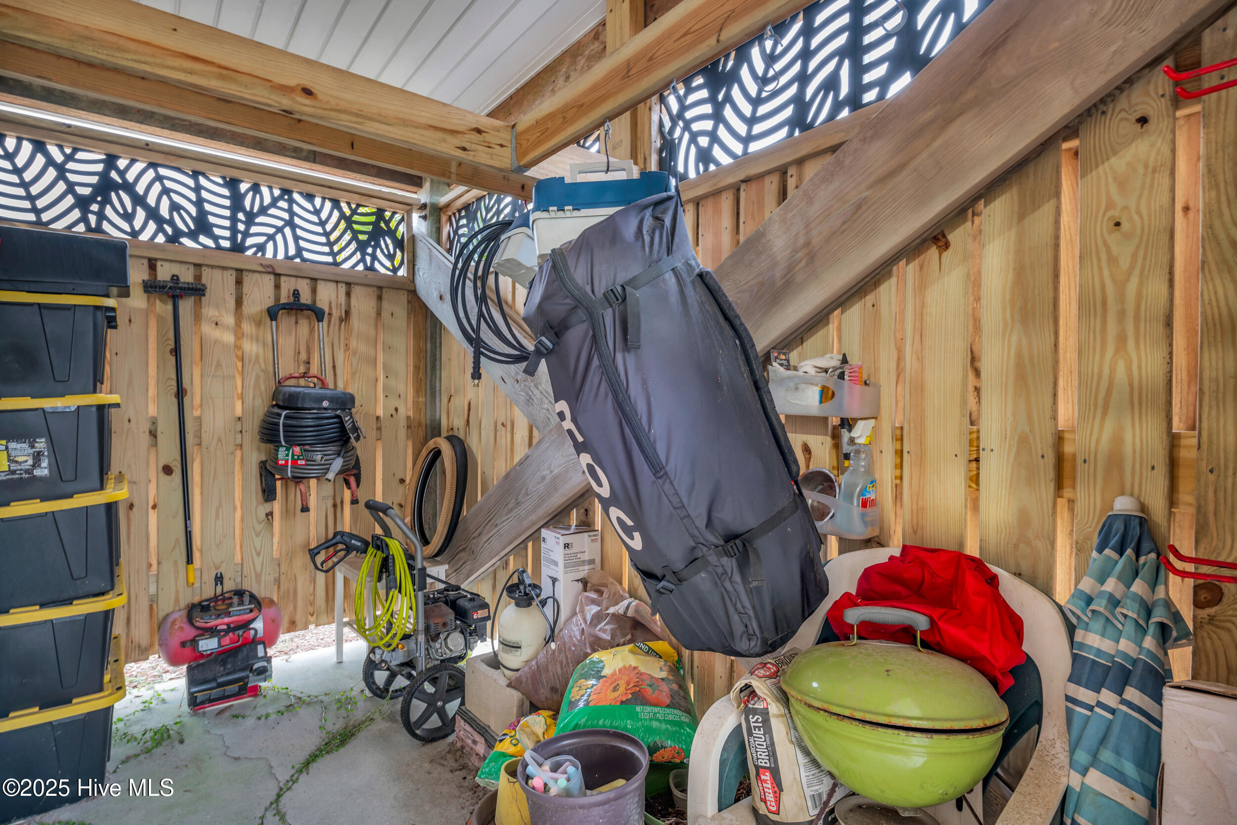 100543103 | Photo 11