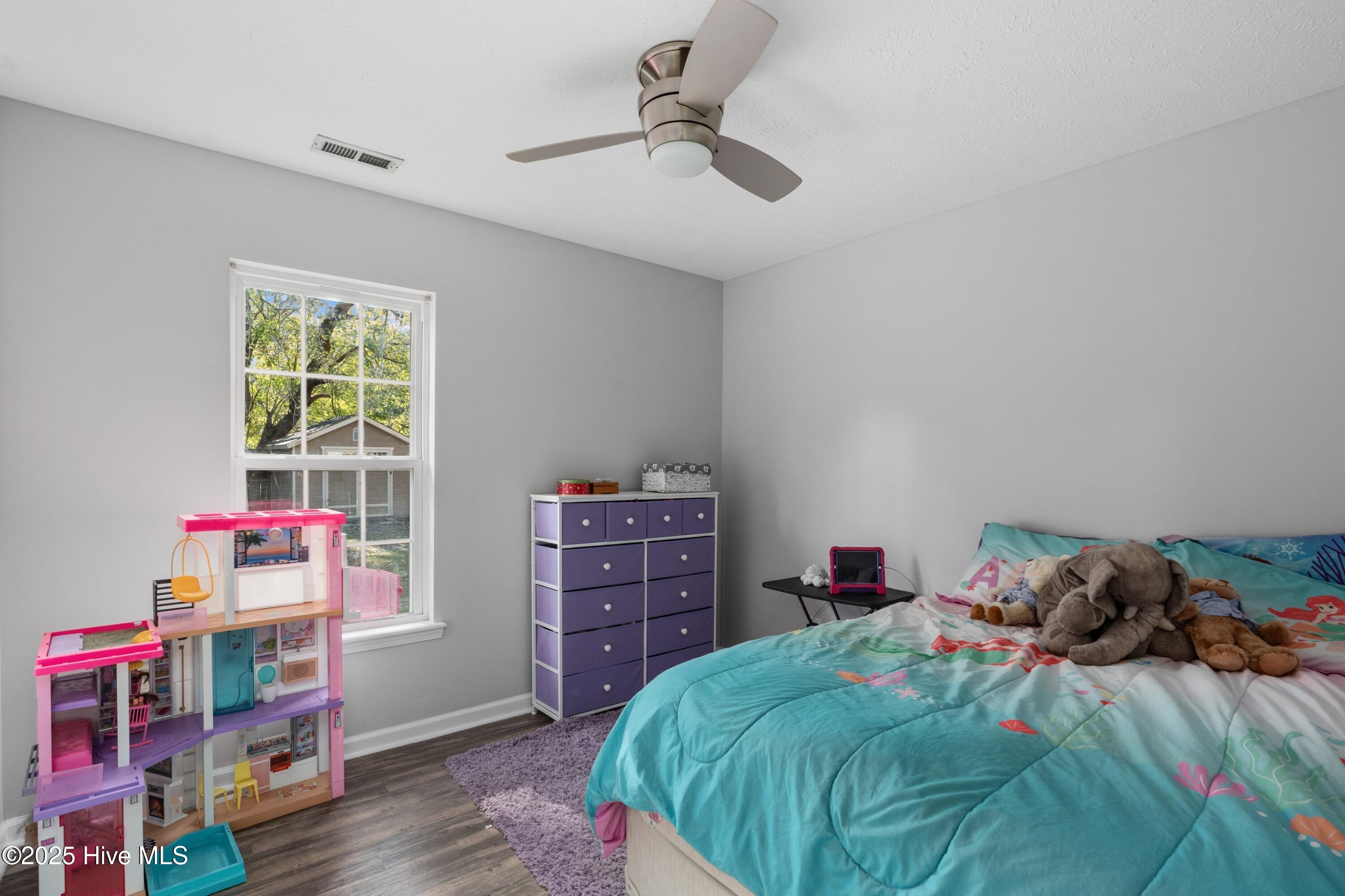 100542300 | Photo 17