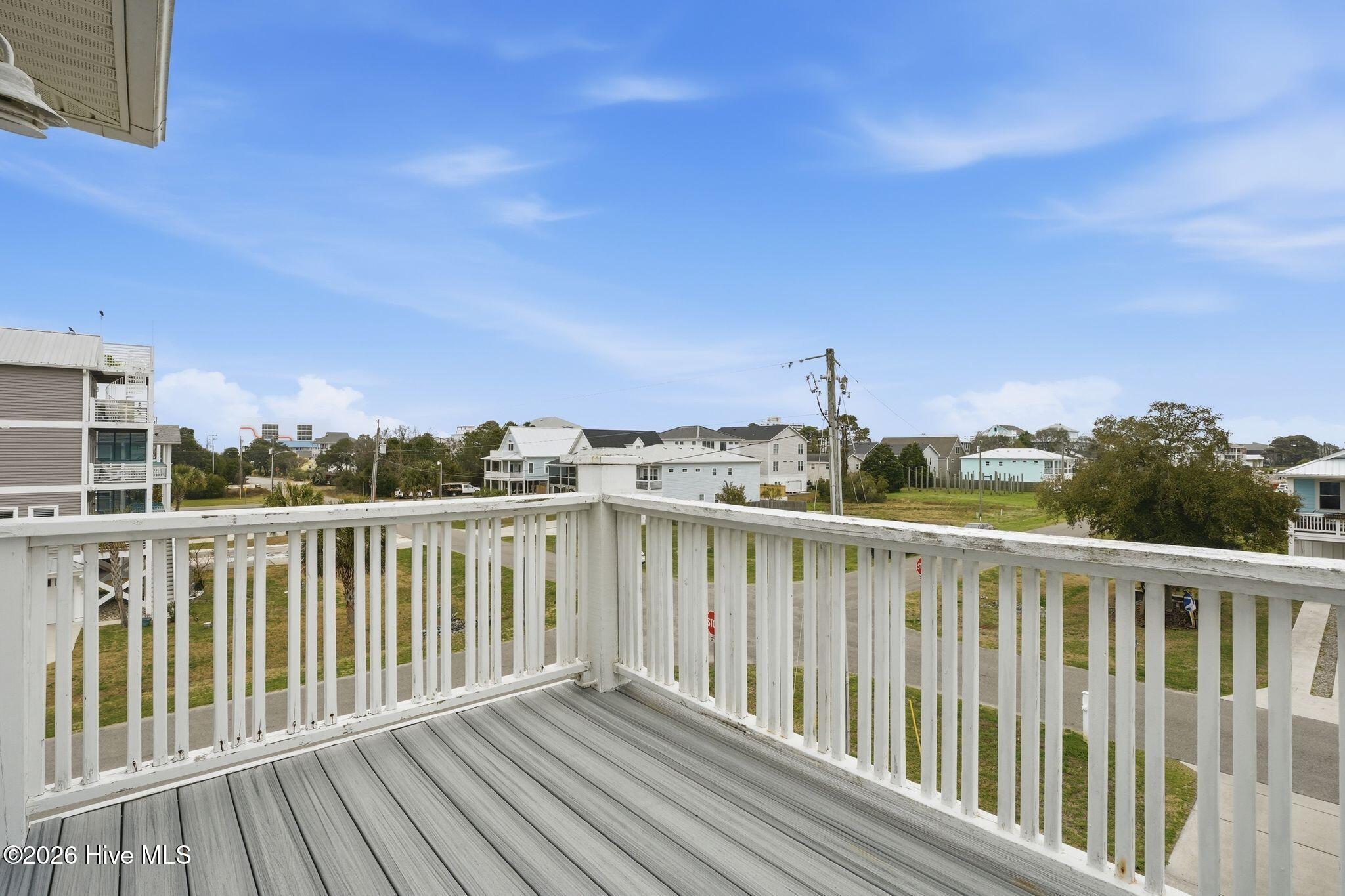 100558229 | Photo 42