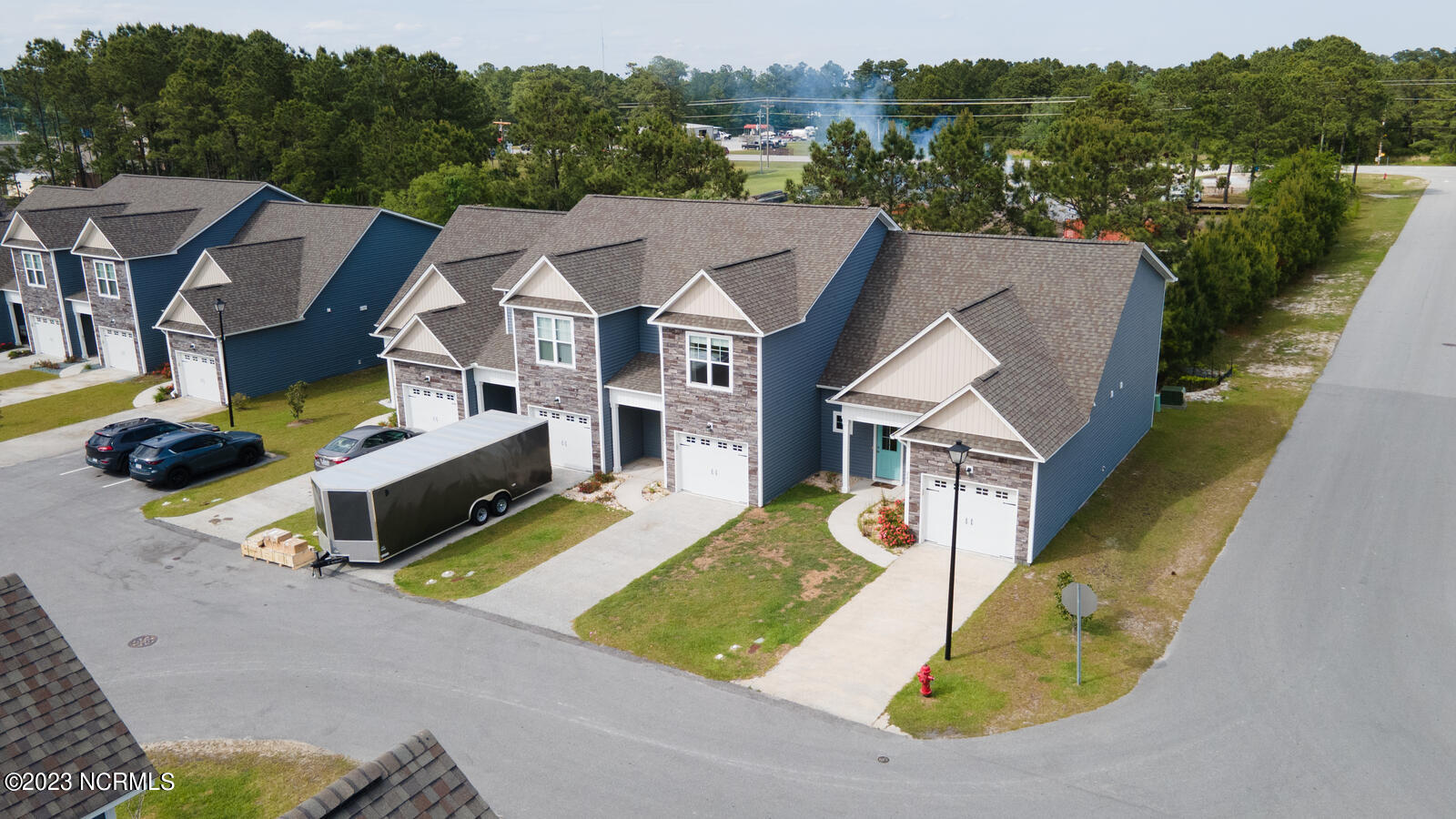 100552237 | Photo 33