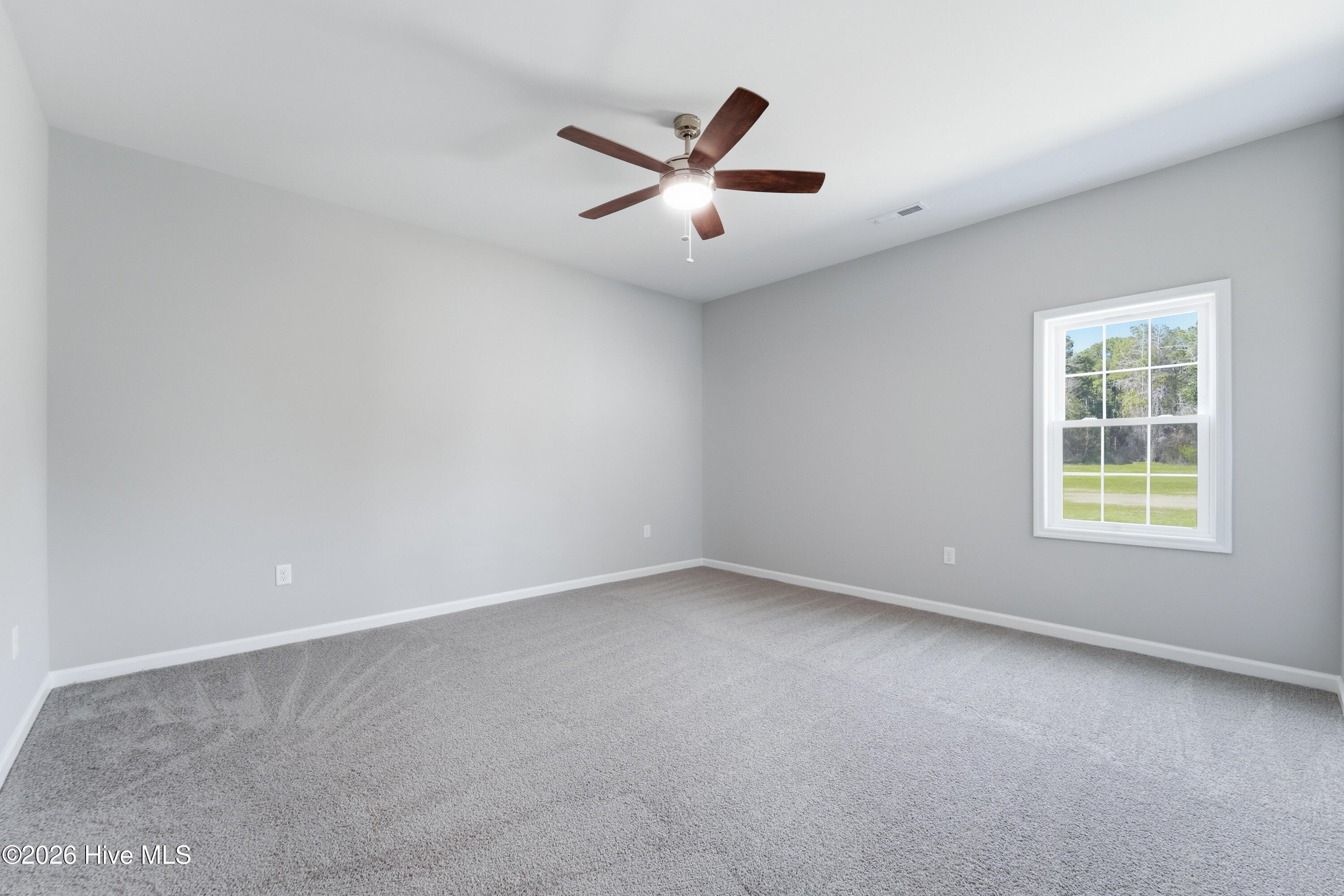 100562005 | Photo 26