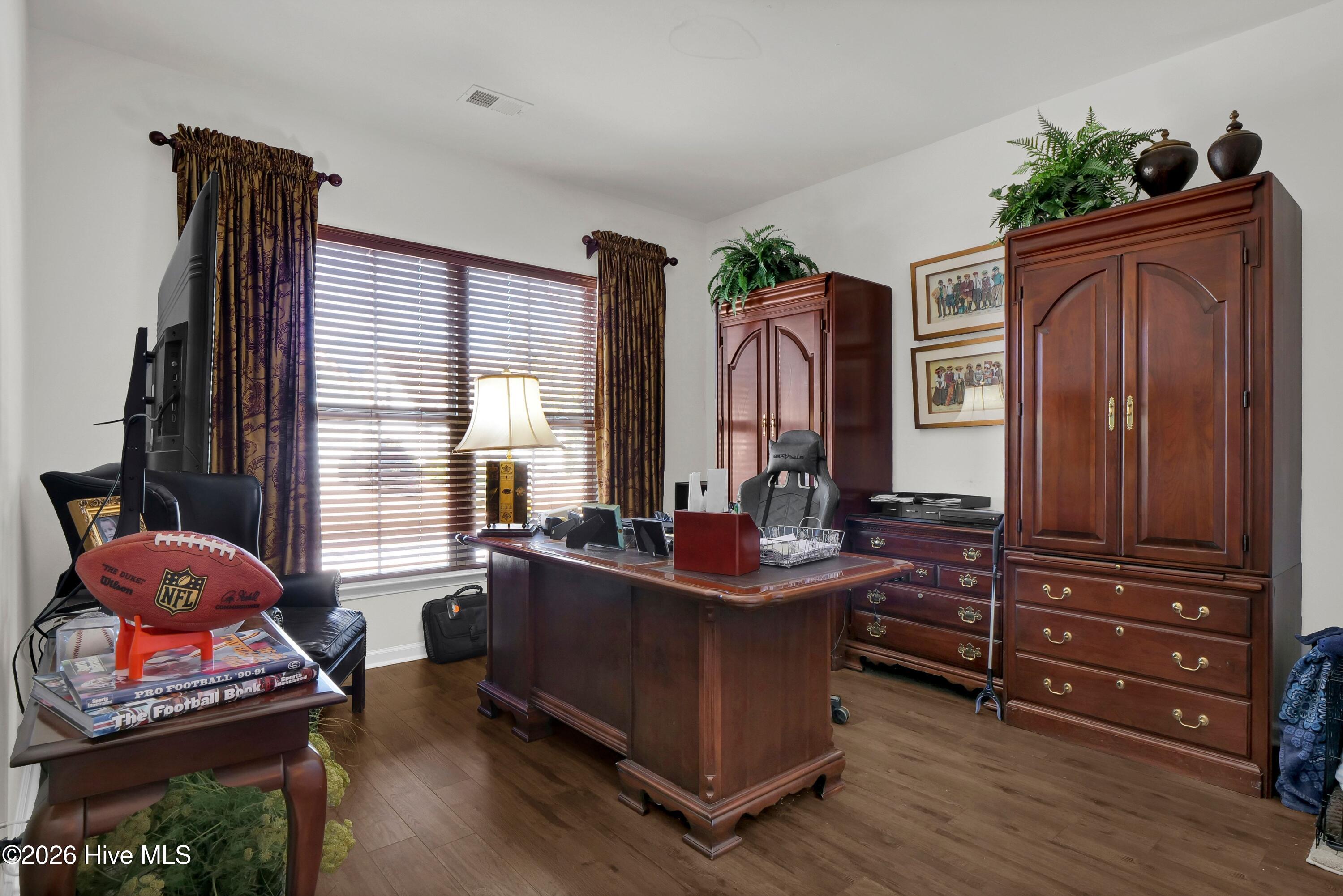 100554941 | Photo 24