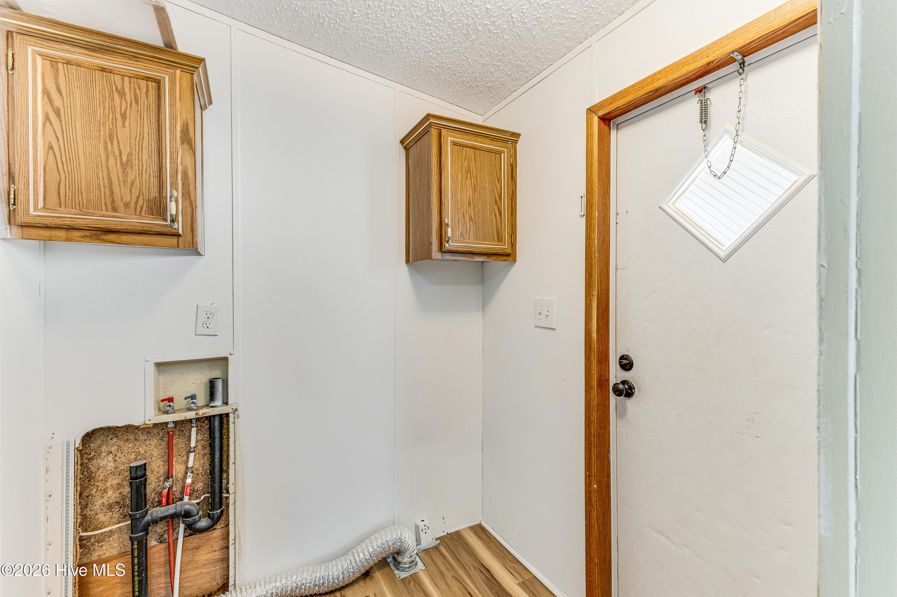 100564179 | Photo 11