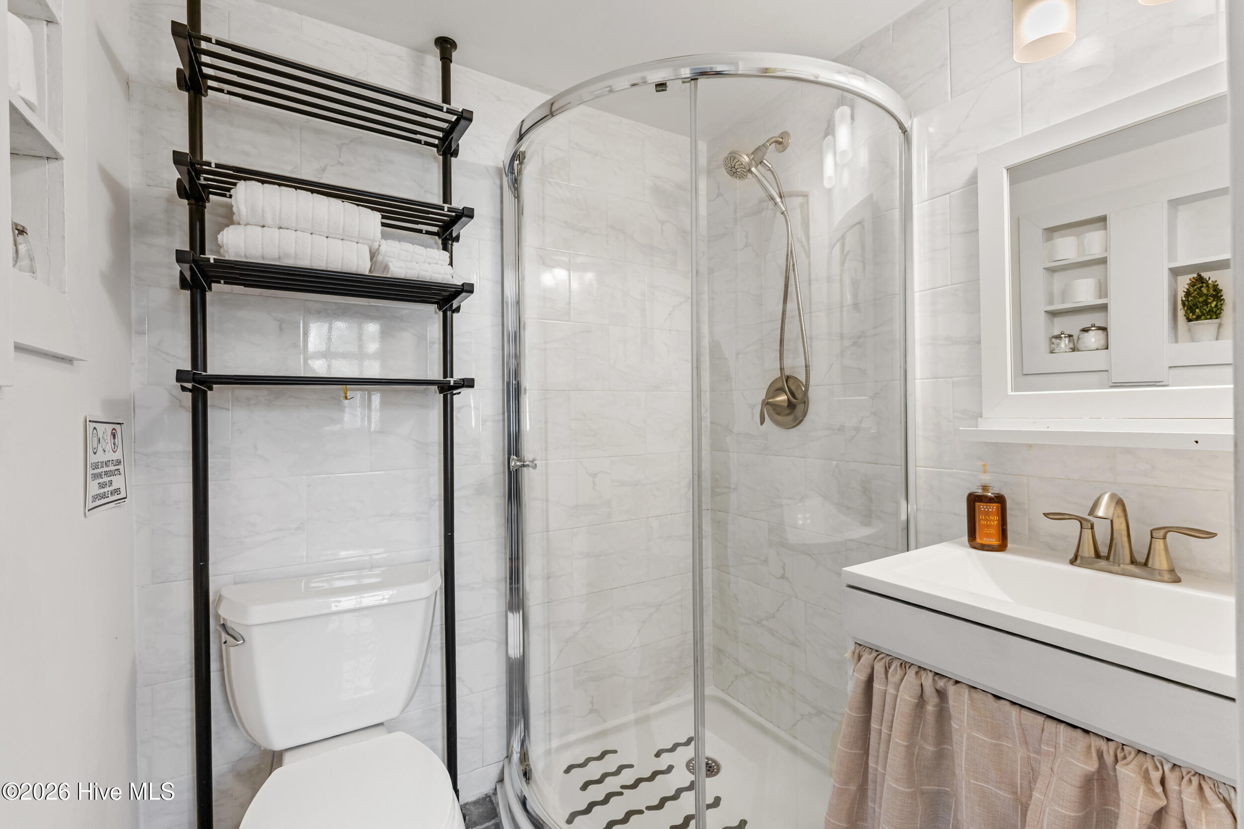 100567073 | Photo 20