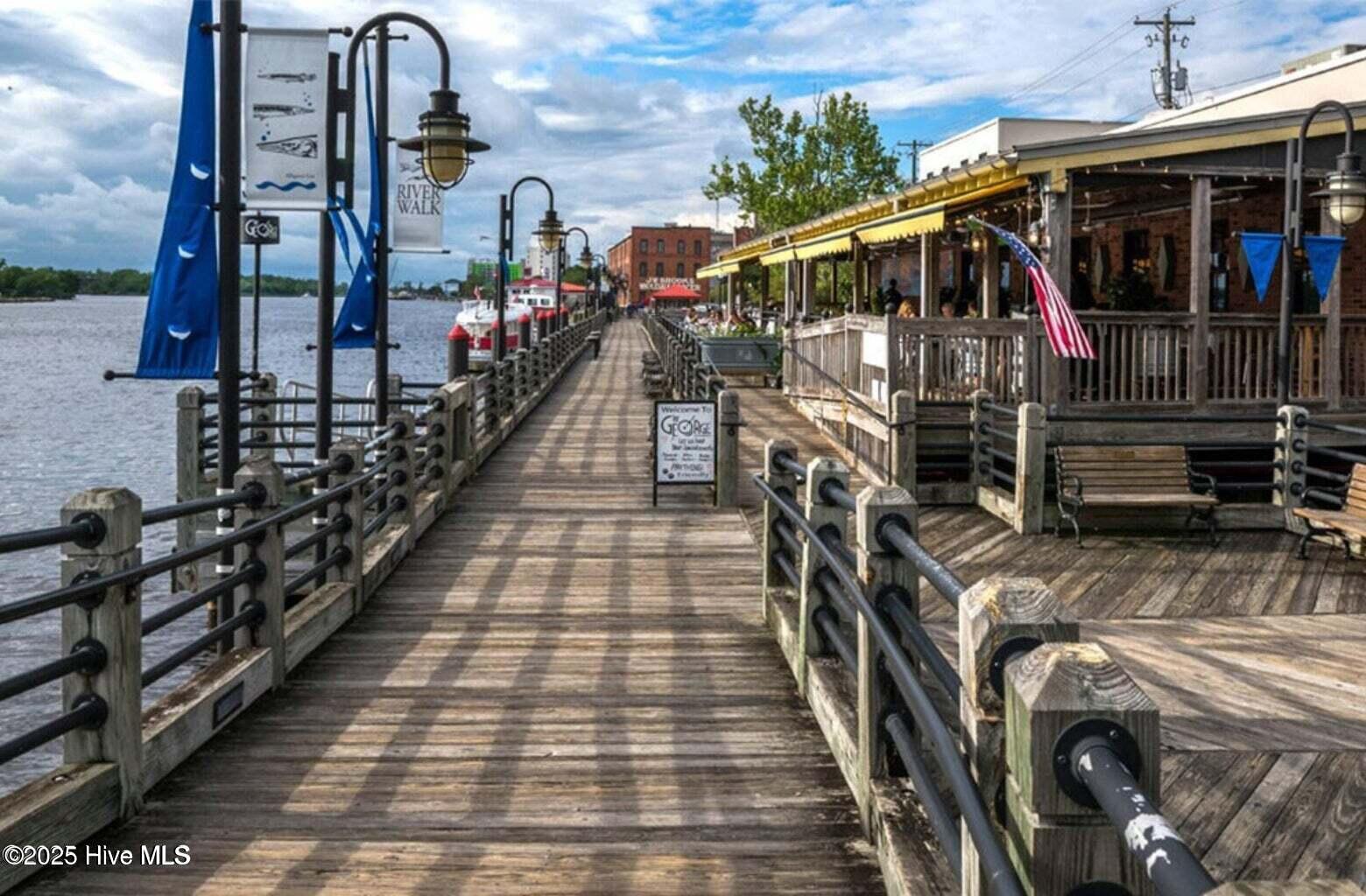 100561791 | Photo 27