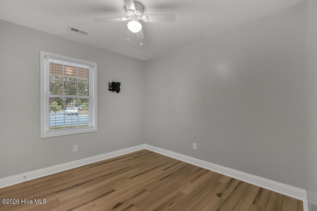 100551795 | Photo 20