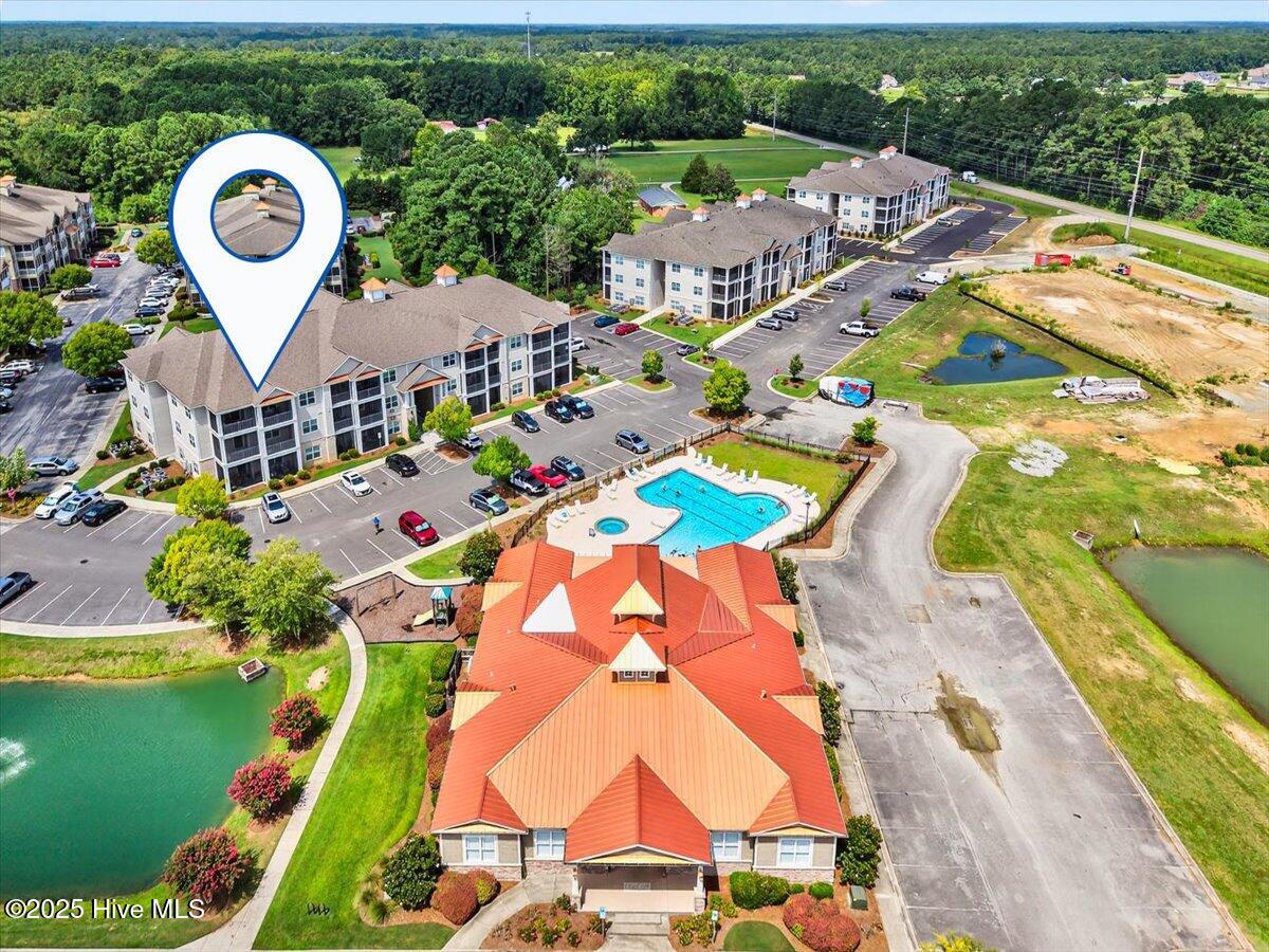 100522744 | Photo 40