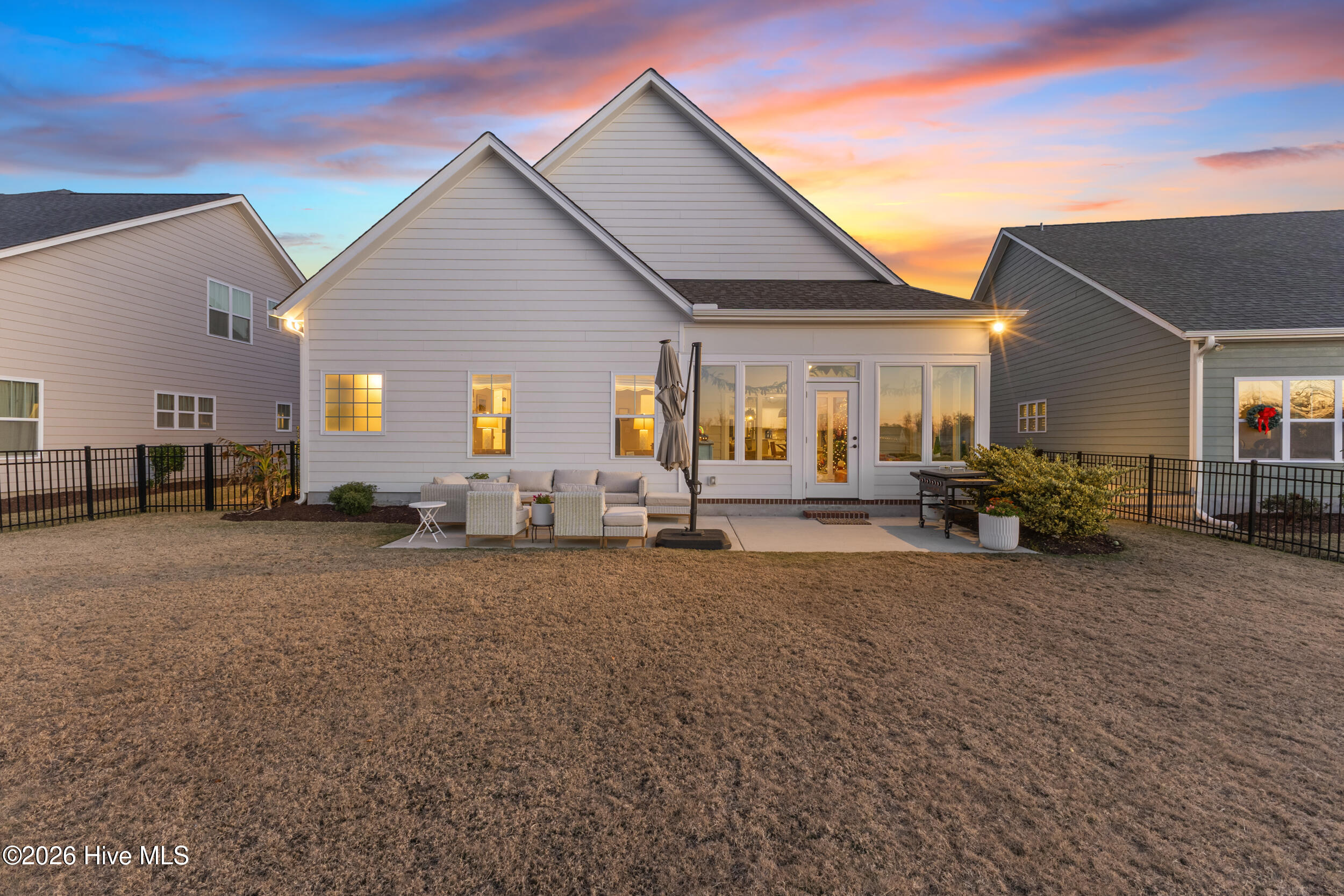 100545228 | Photo 41