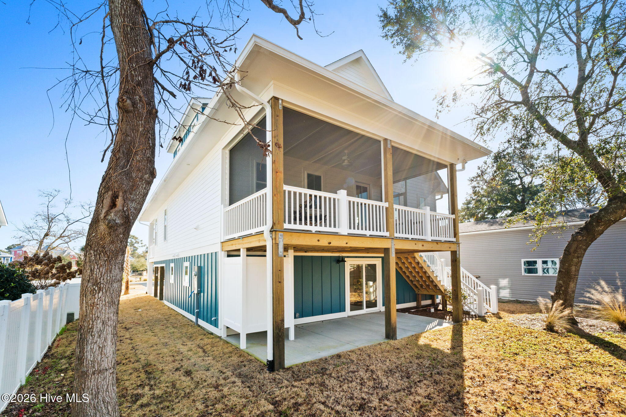 100548911 | Photo 59