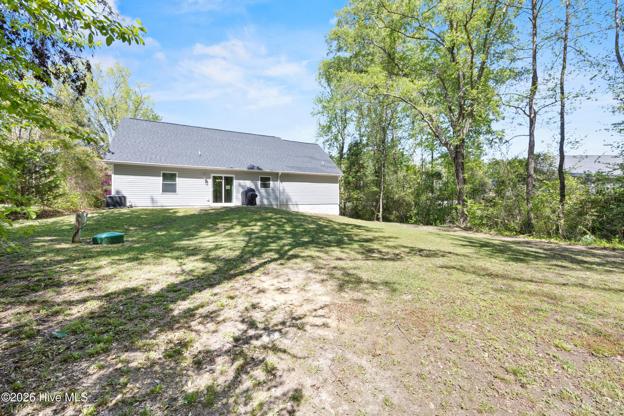 100566907 | Photo 38