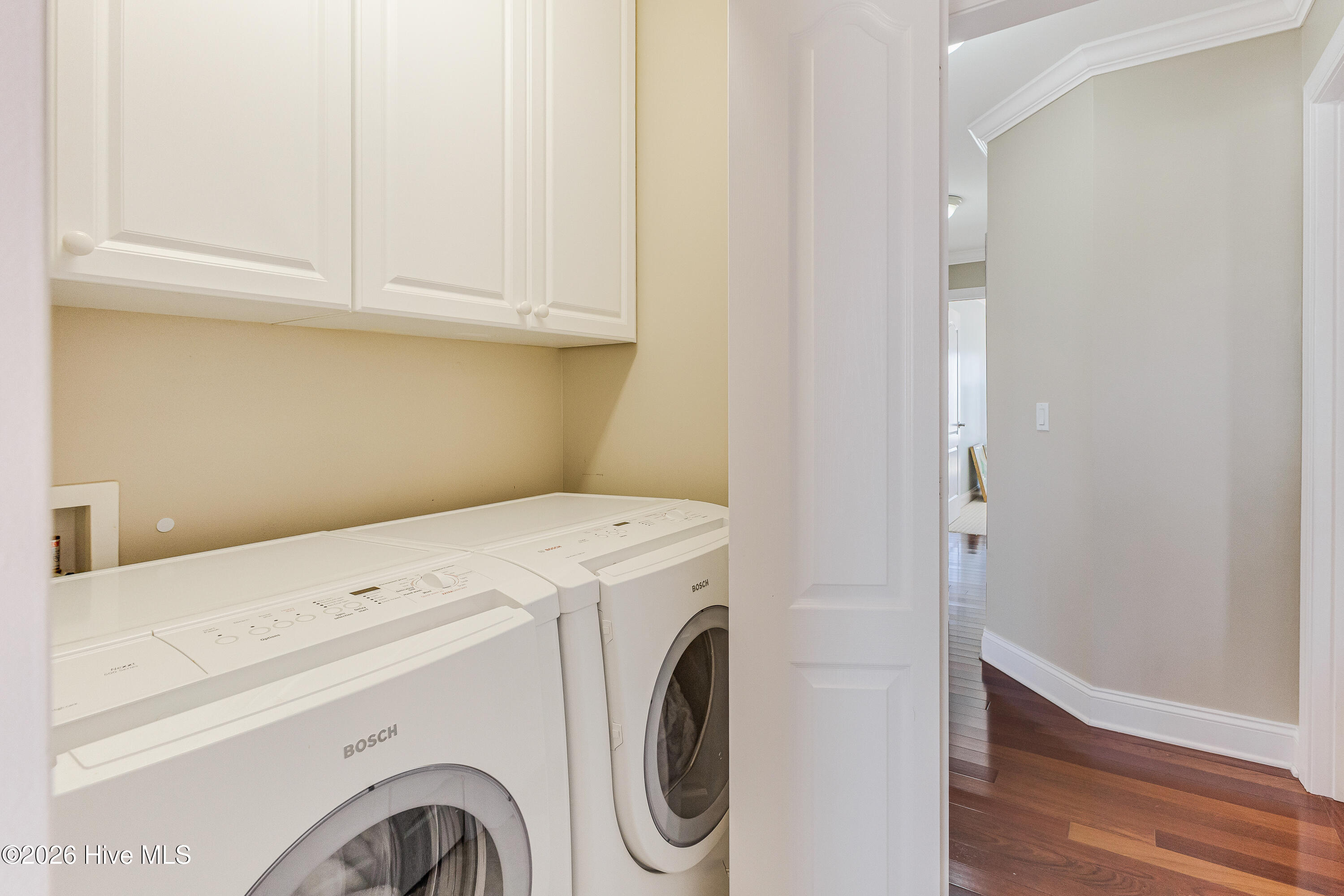 100567897 | Photo 47