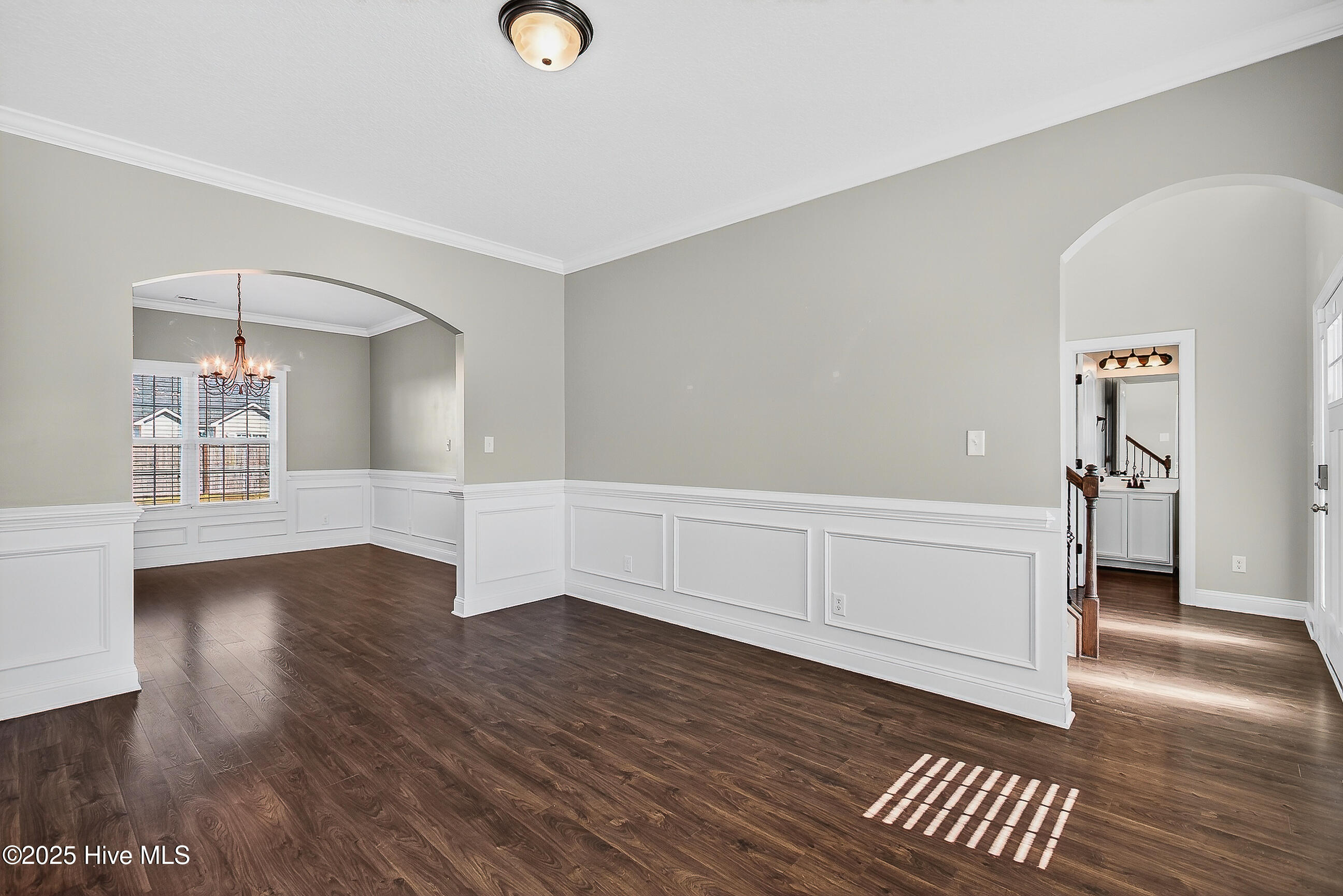 100541345 | Photo 18