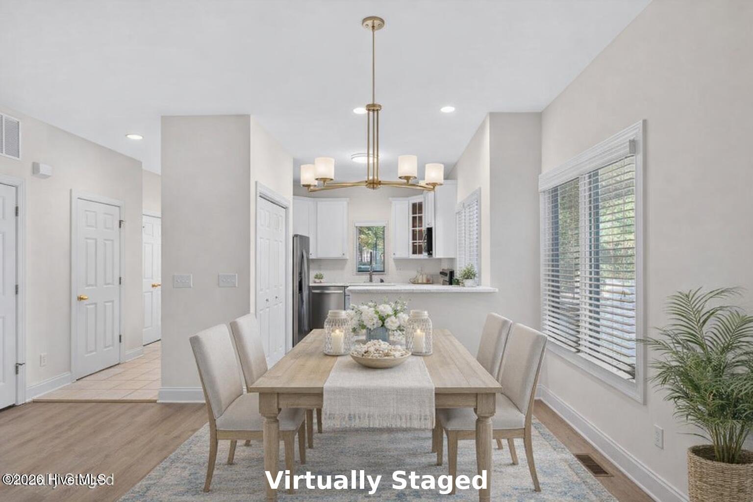 100553475 | Photo 21