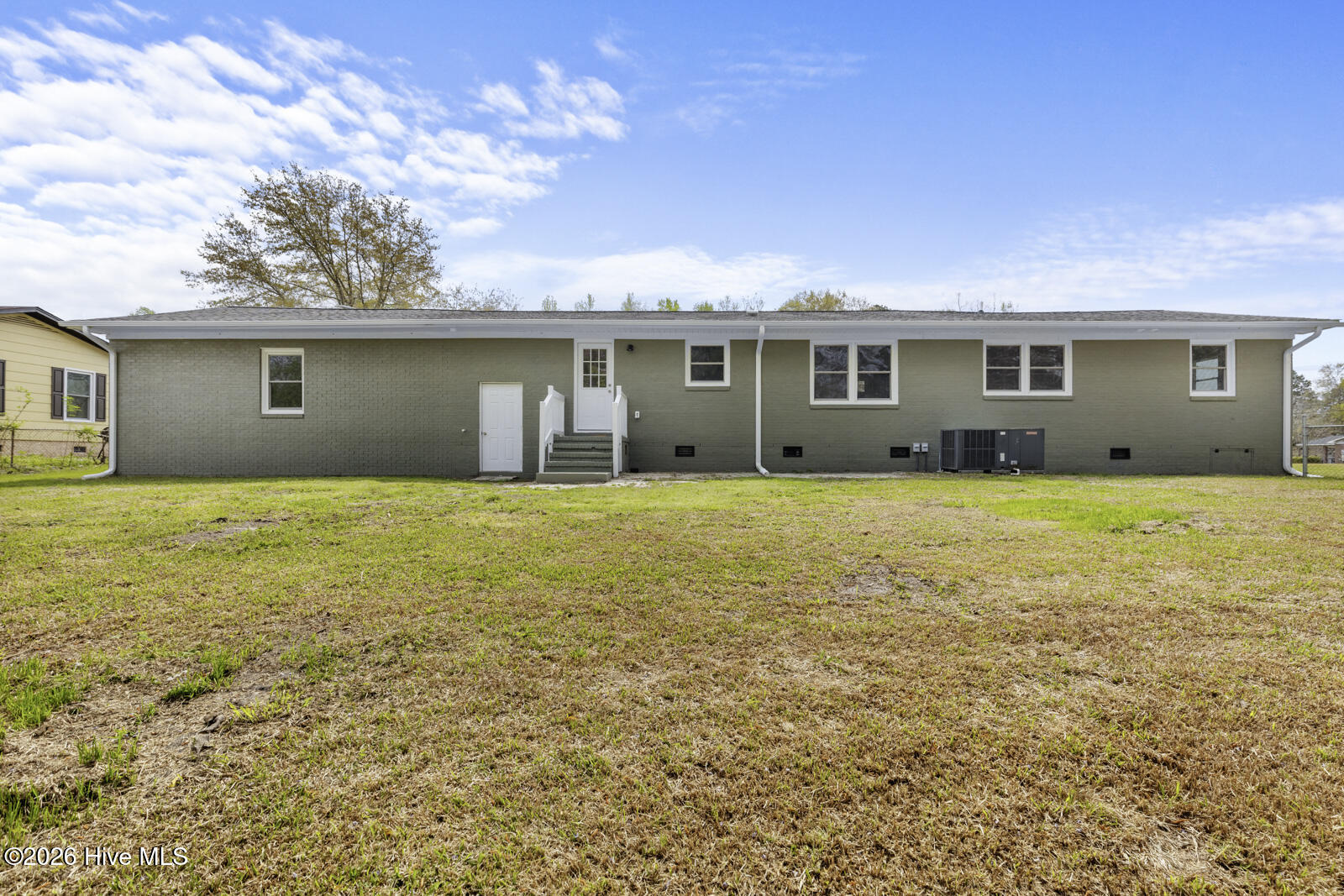 100563148 | Photo 28