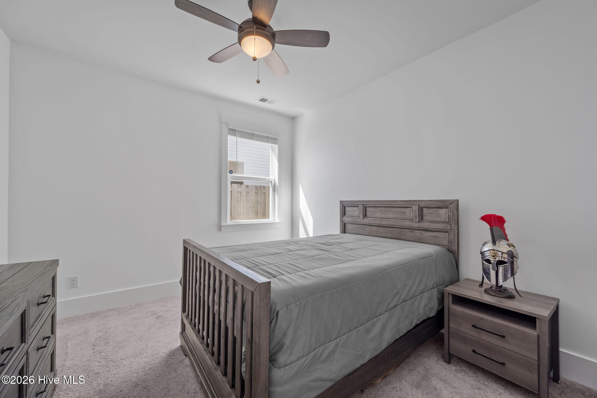 100566590 | Photo 36