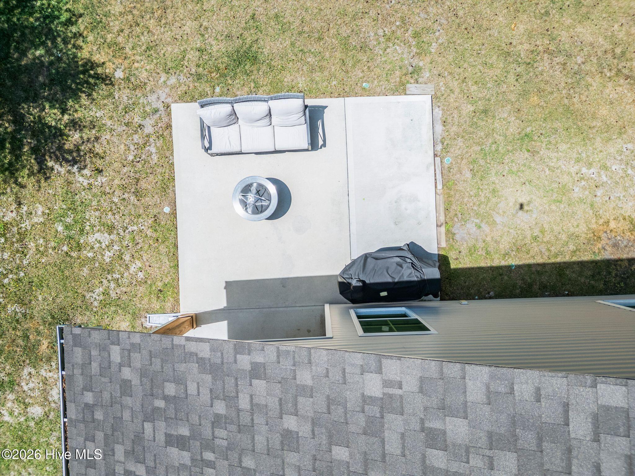 100569792 | Photo 51