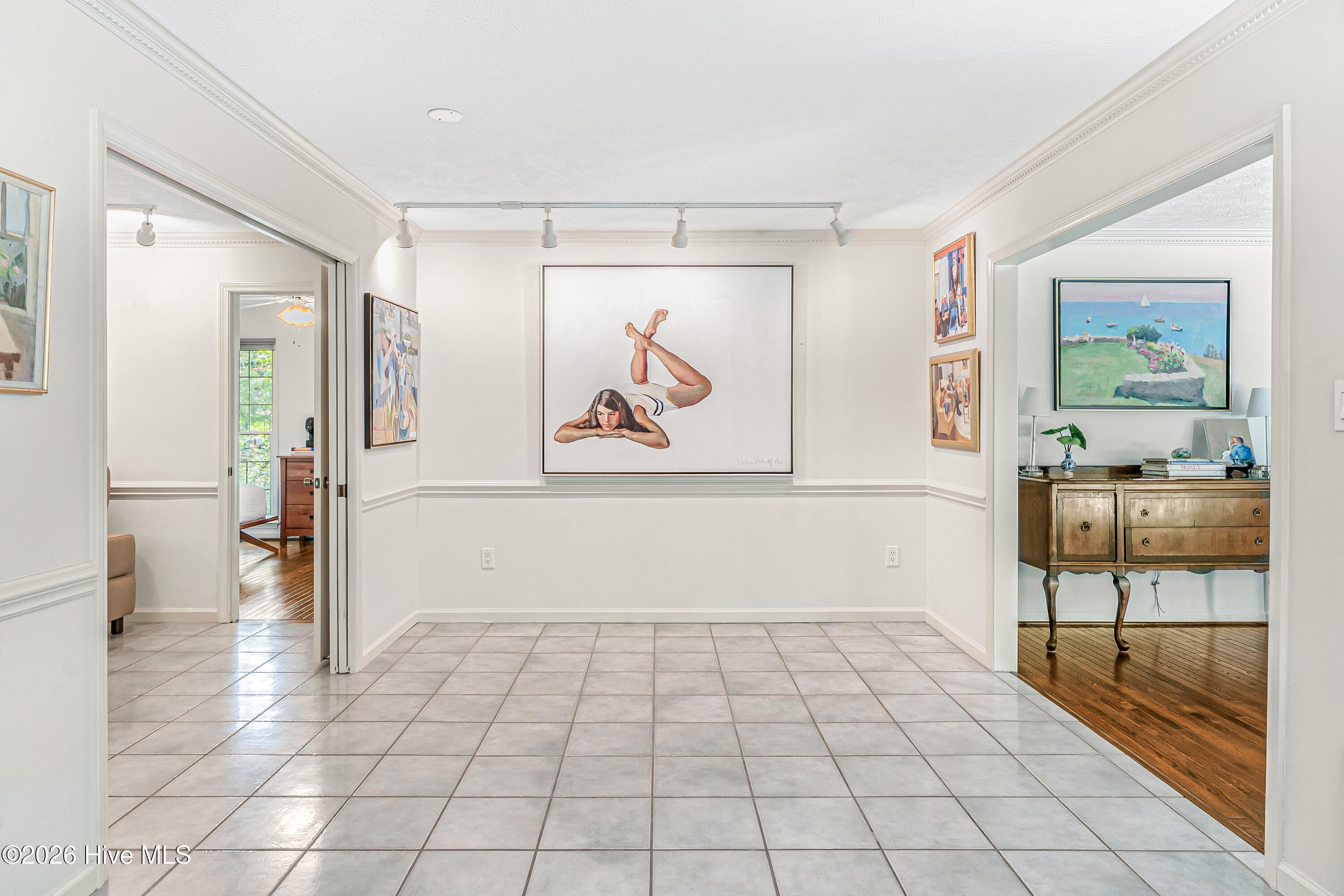 Entrance to Kitchen