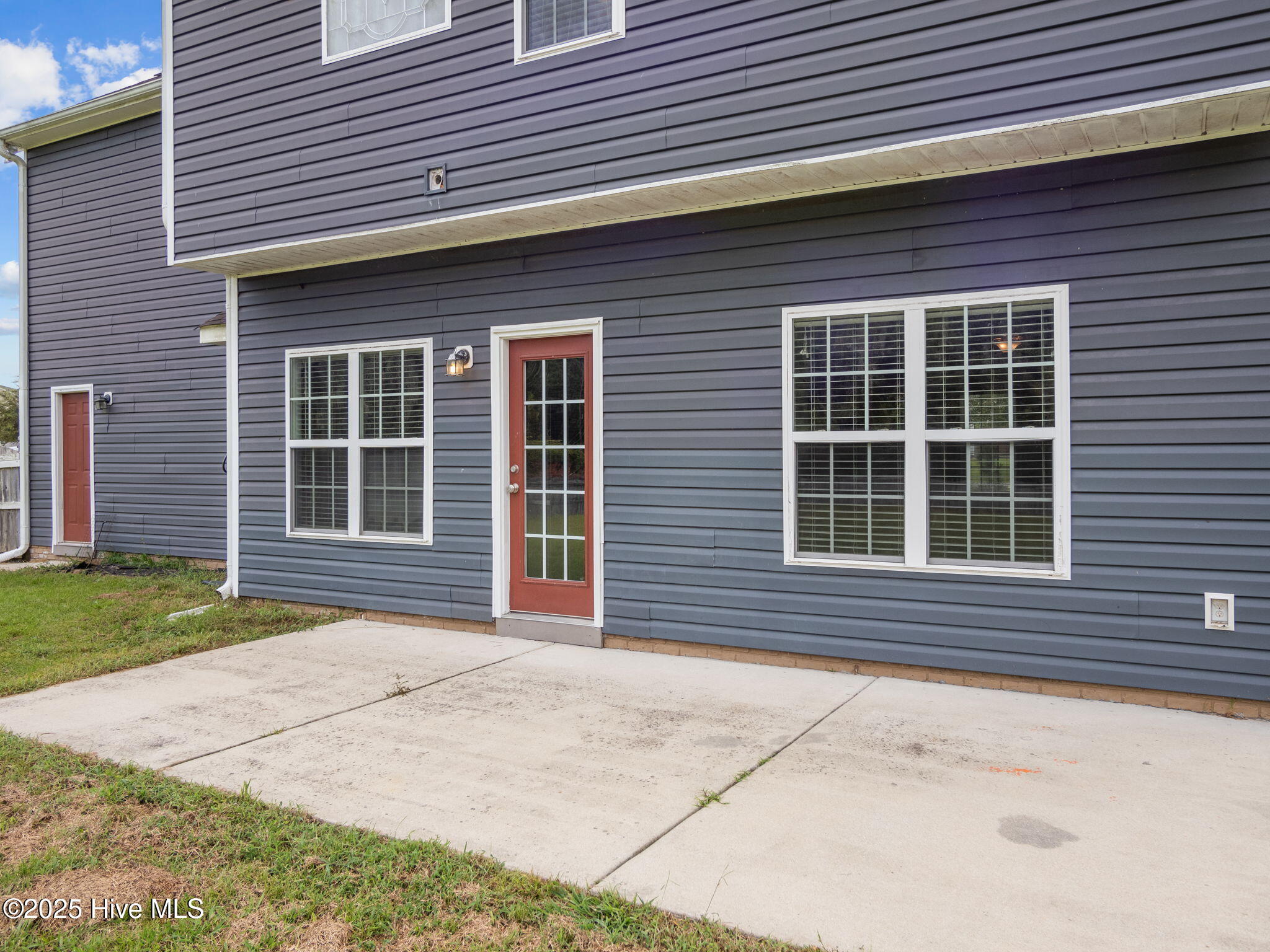 100529601 | Photo 50