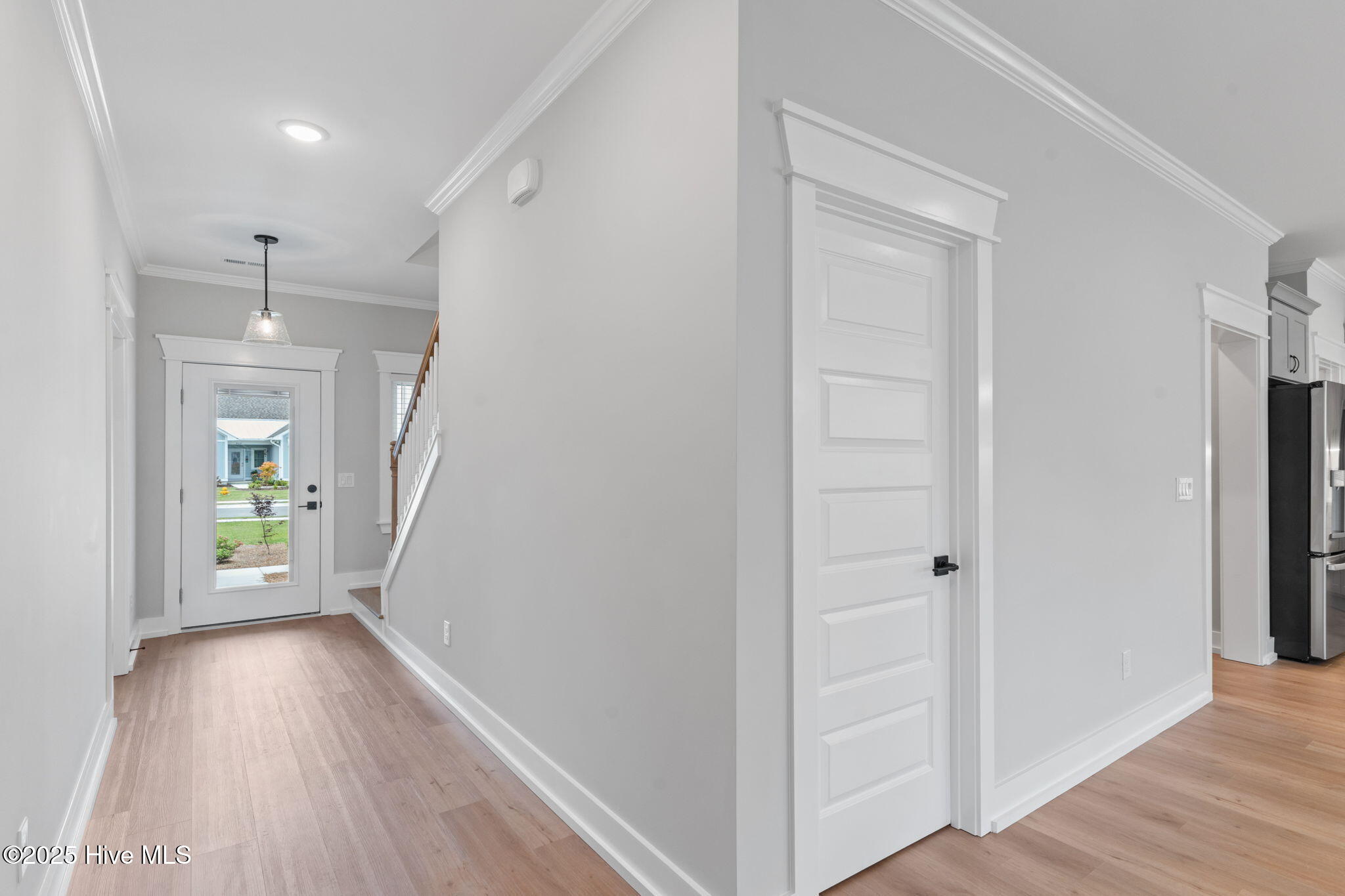 100479579 | Photo 44