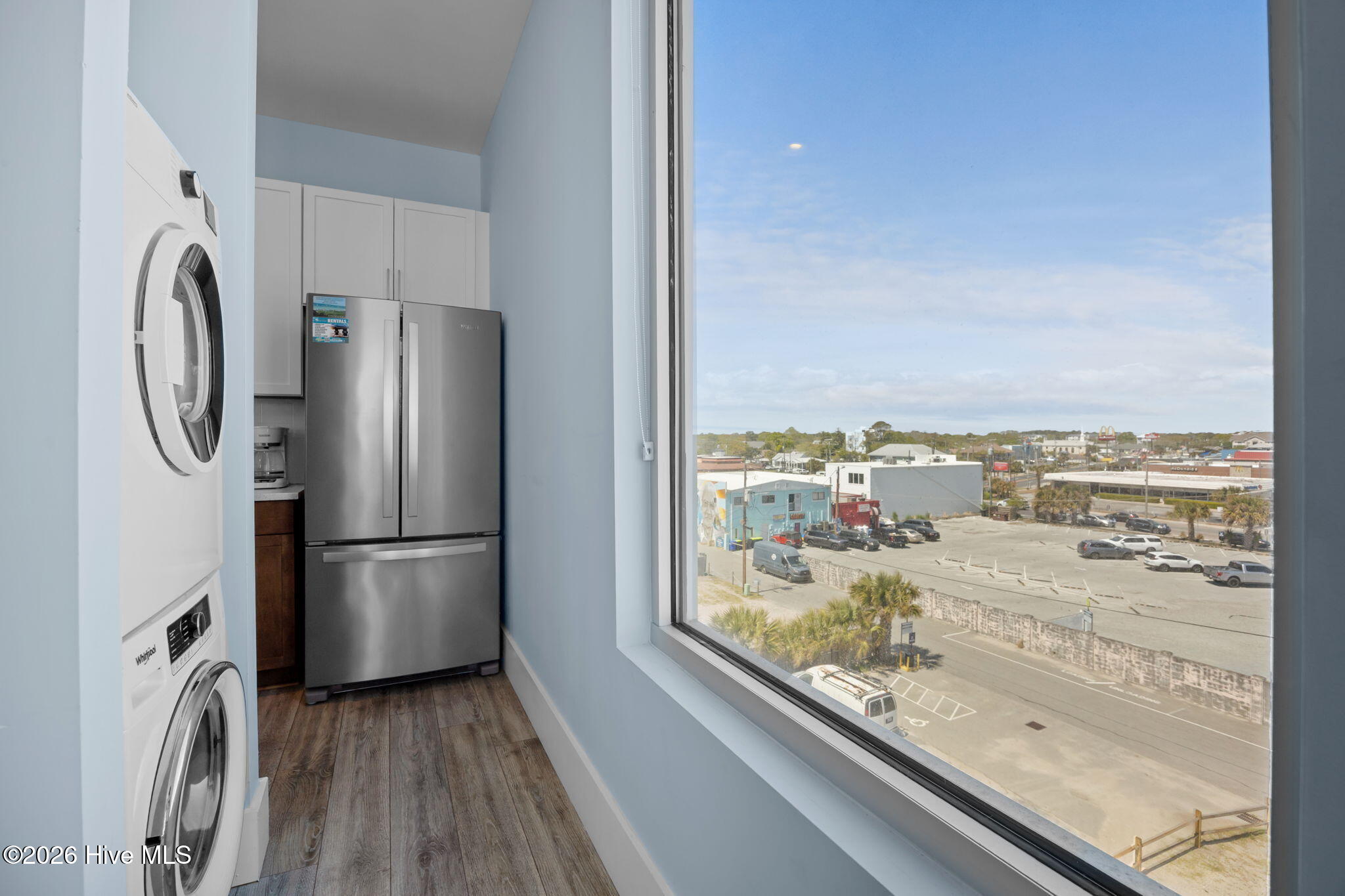 100566225 | Photo 14