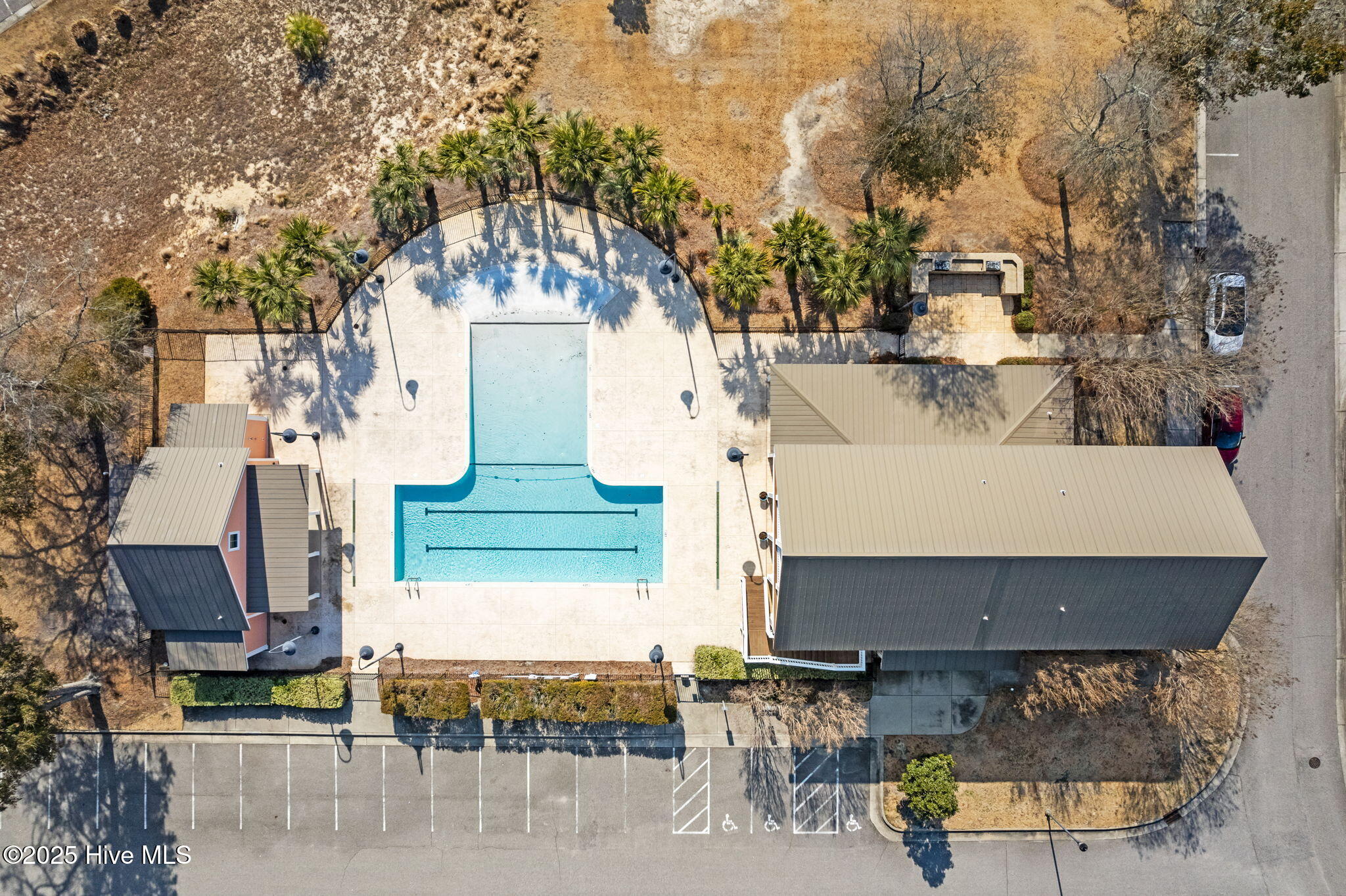 100536977 | Photo 76