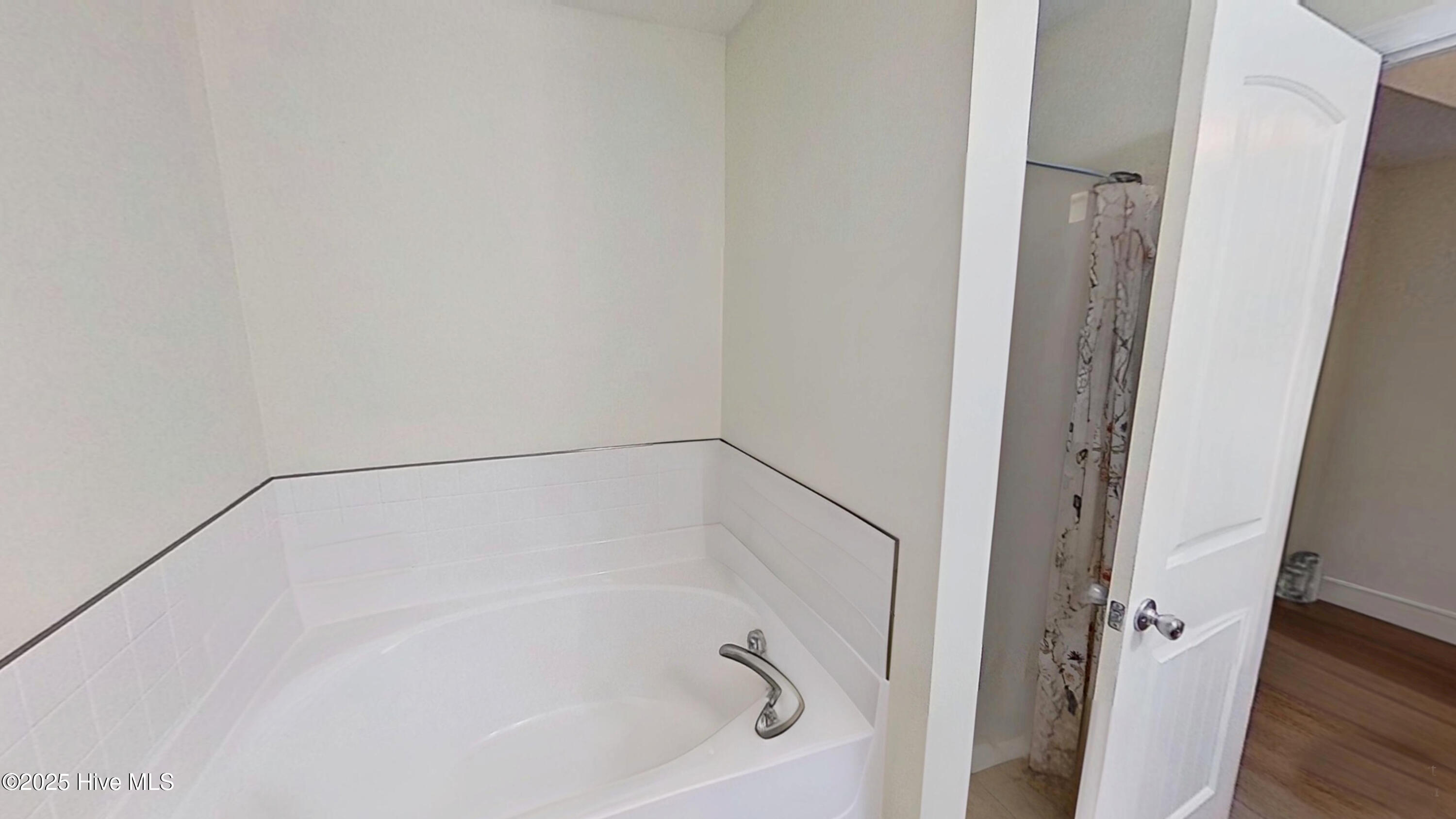 100543578 | Photo 11