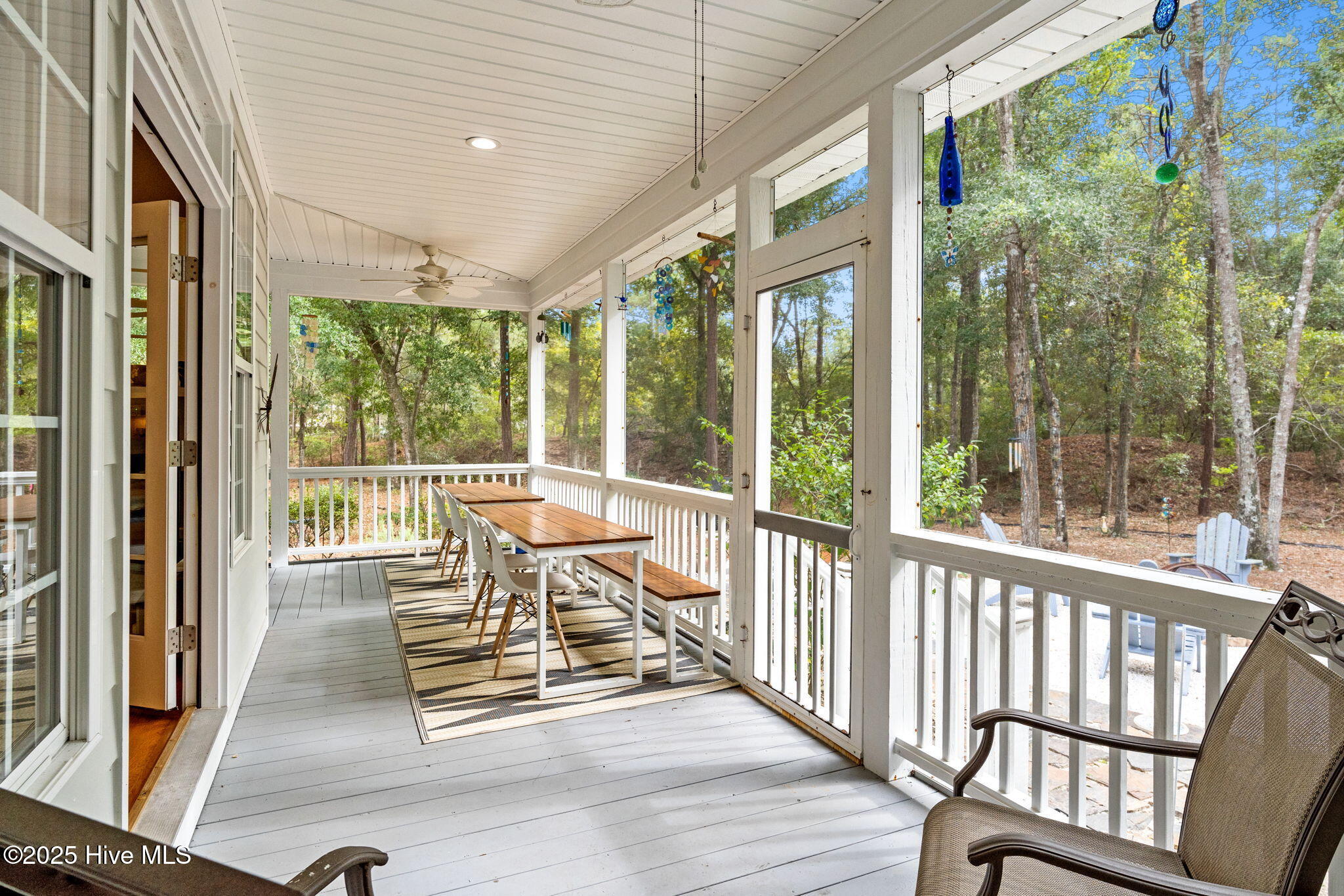 100535013 | Photo 38