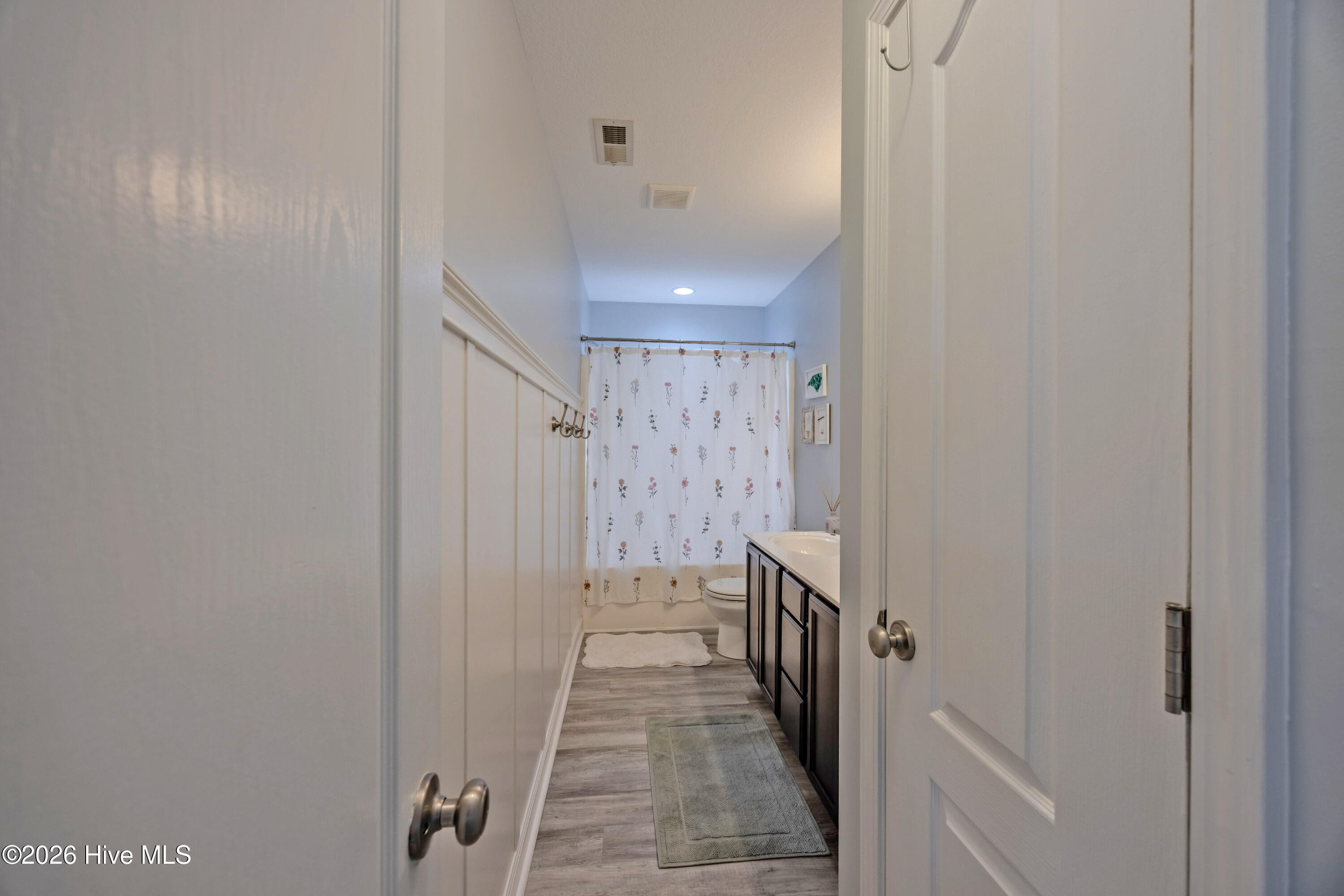 100562922 | Photo 32