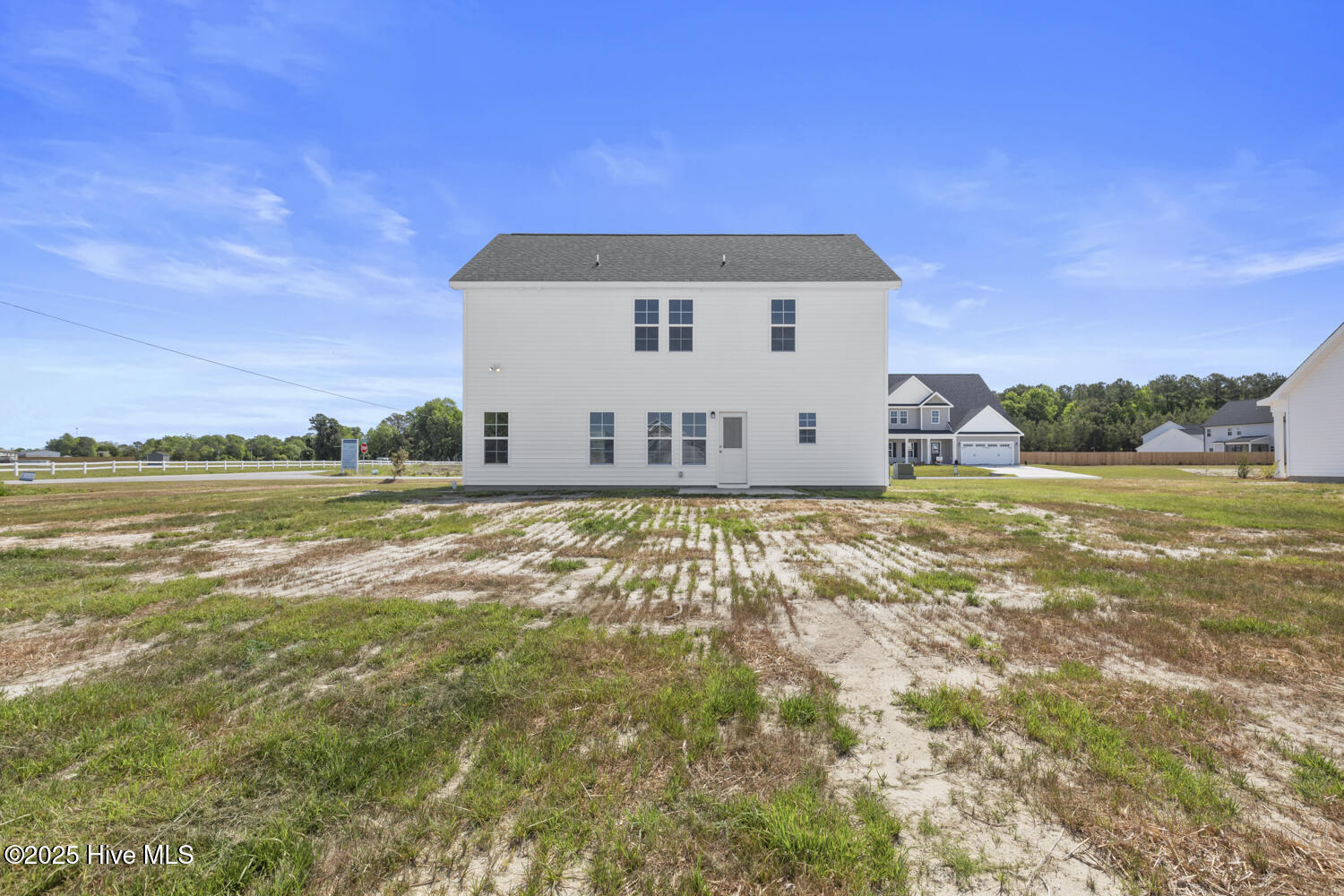 100469992 | Photo 35